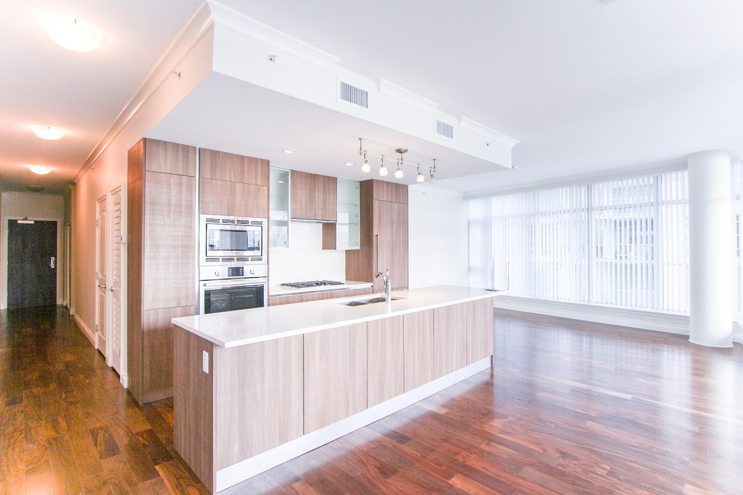 Listing image of 701 185 VICTORY SHIP WAY
