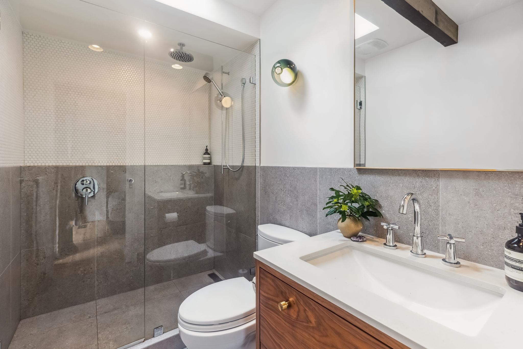 Listing image of 5414 GREENTREE ROAD