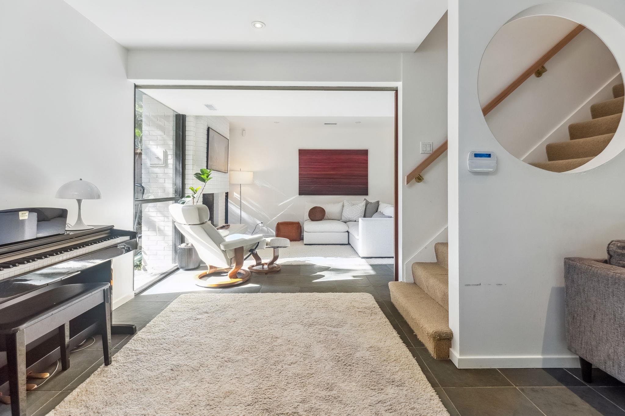 Listing image of 5414 GREENTREE ROAD