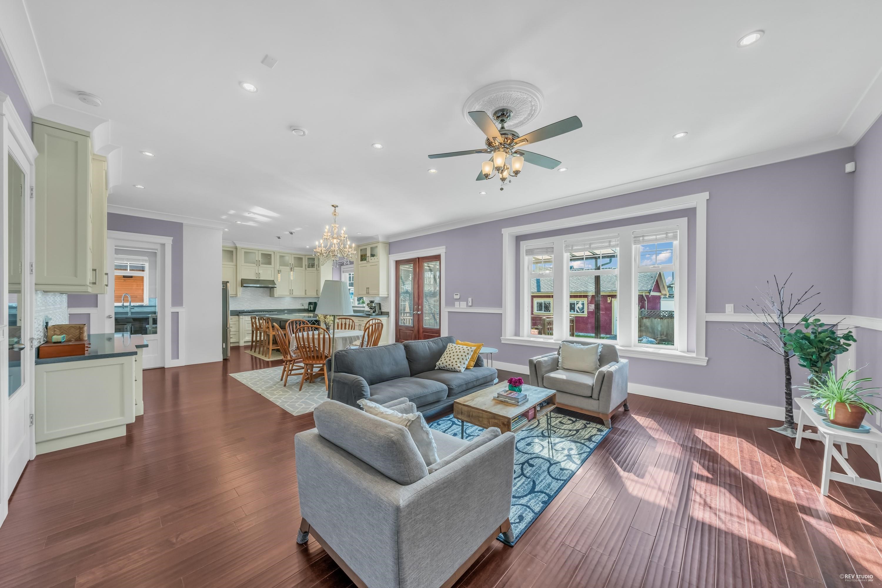 Listing image of 337 E 17TH STREET