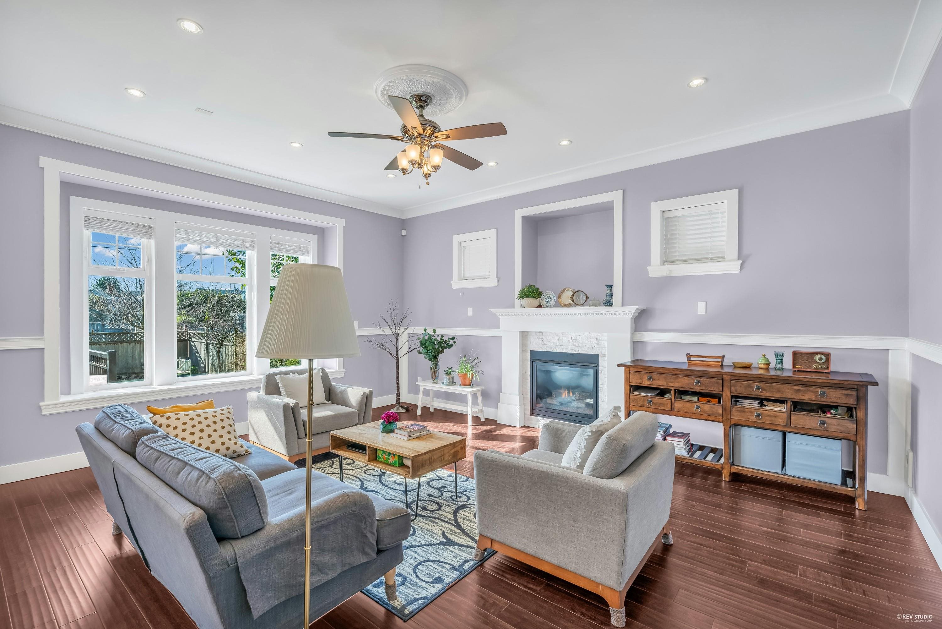 Listing image of 337 E 17TH STREET