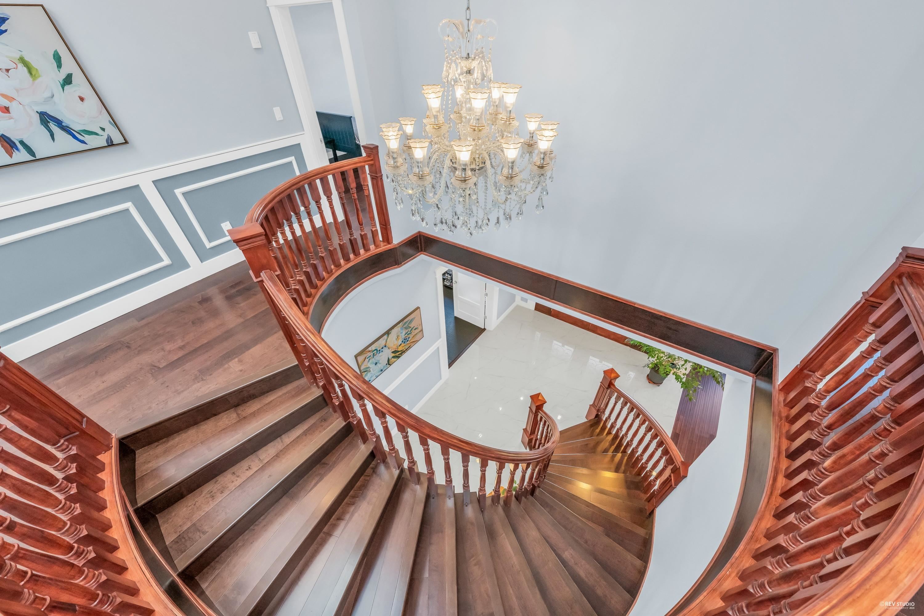 Listing image of 337 E 17TH STREET