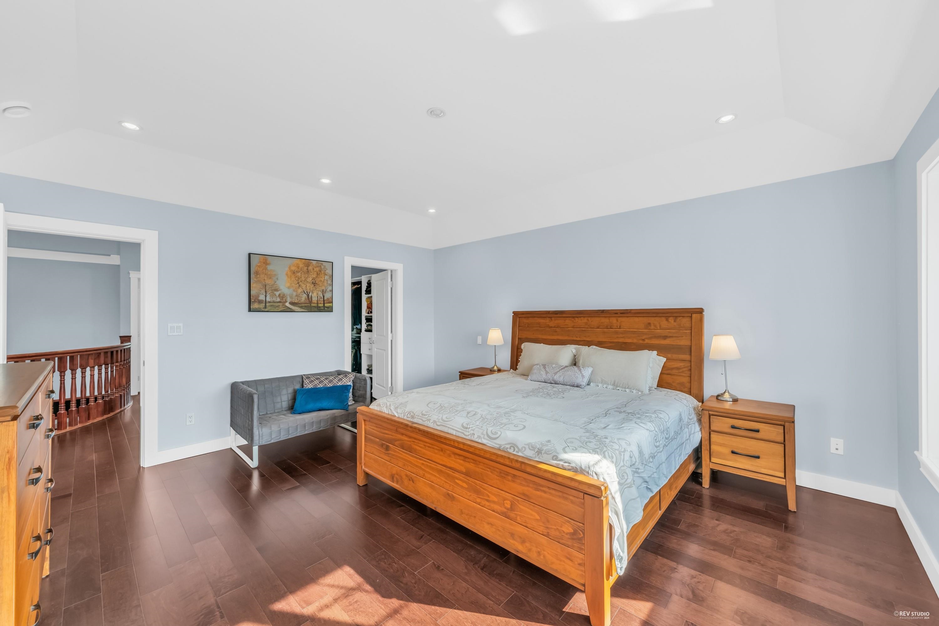 Listing image of 337 E 17TH STREET