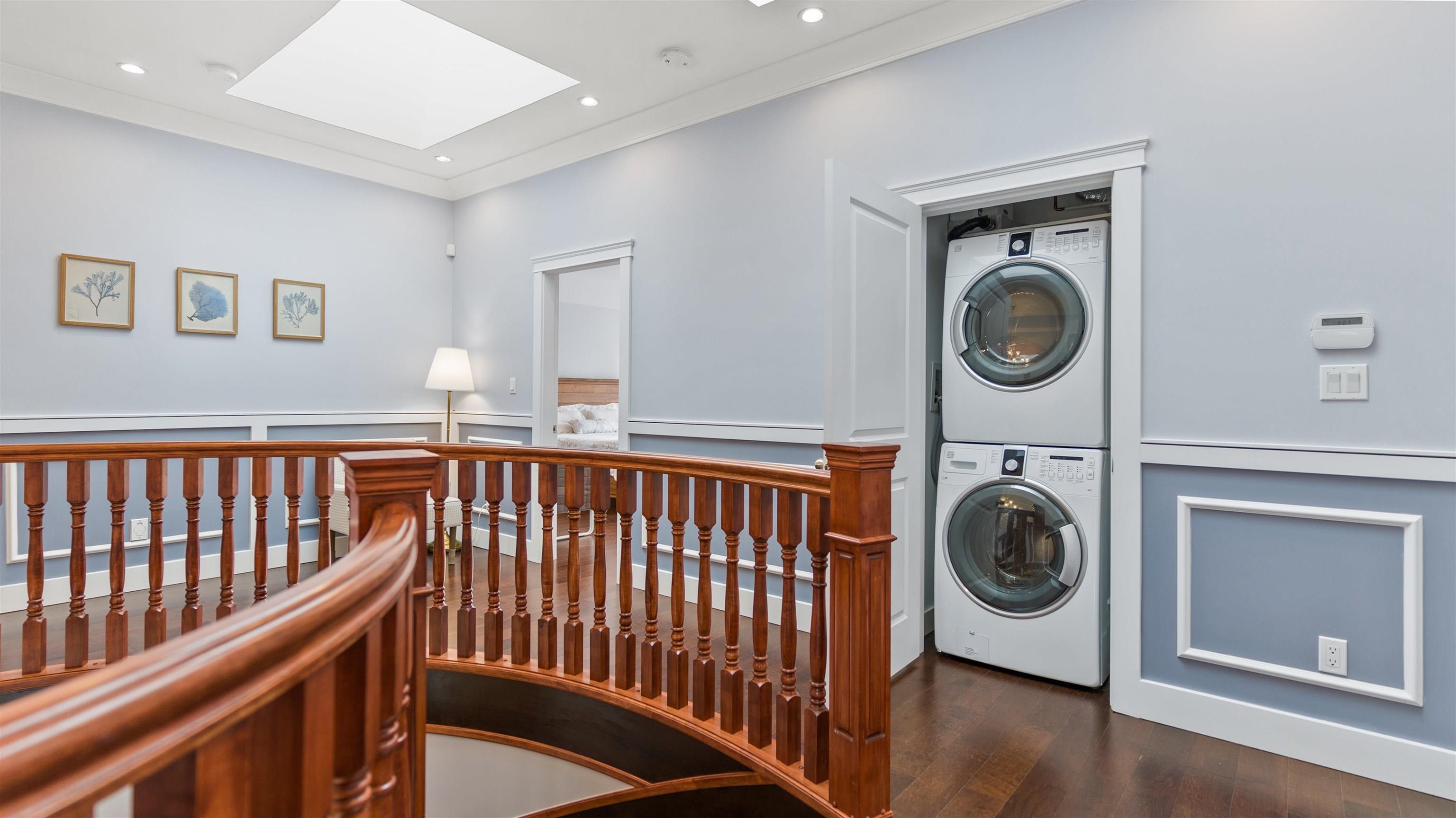 Listing image of 337 E 17TH STREET