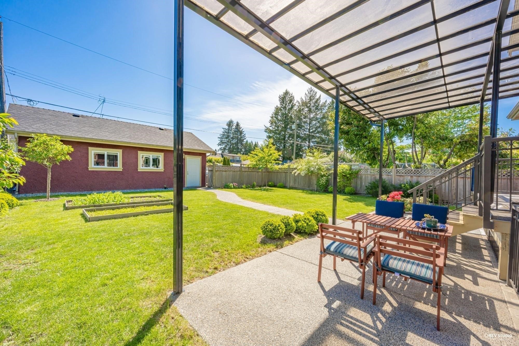 Listing image of 337 E 17TH STREET