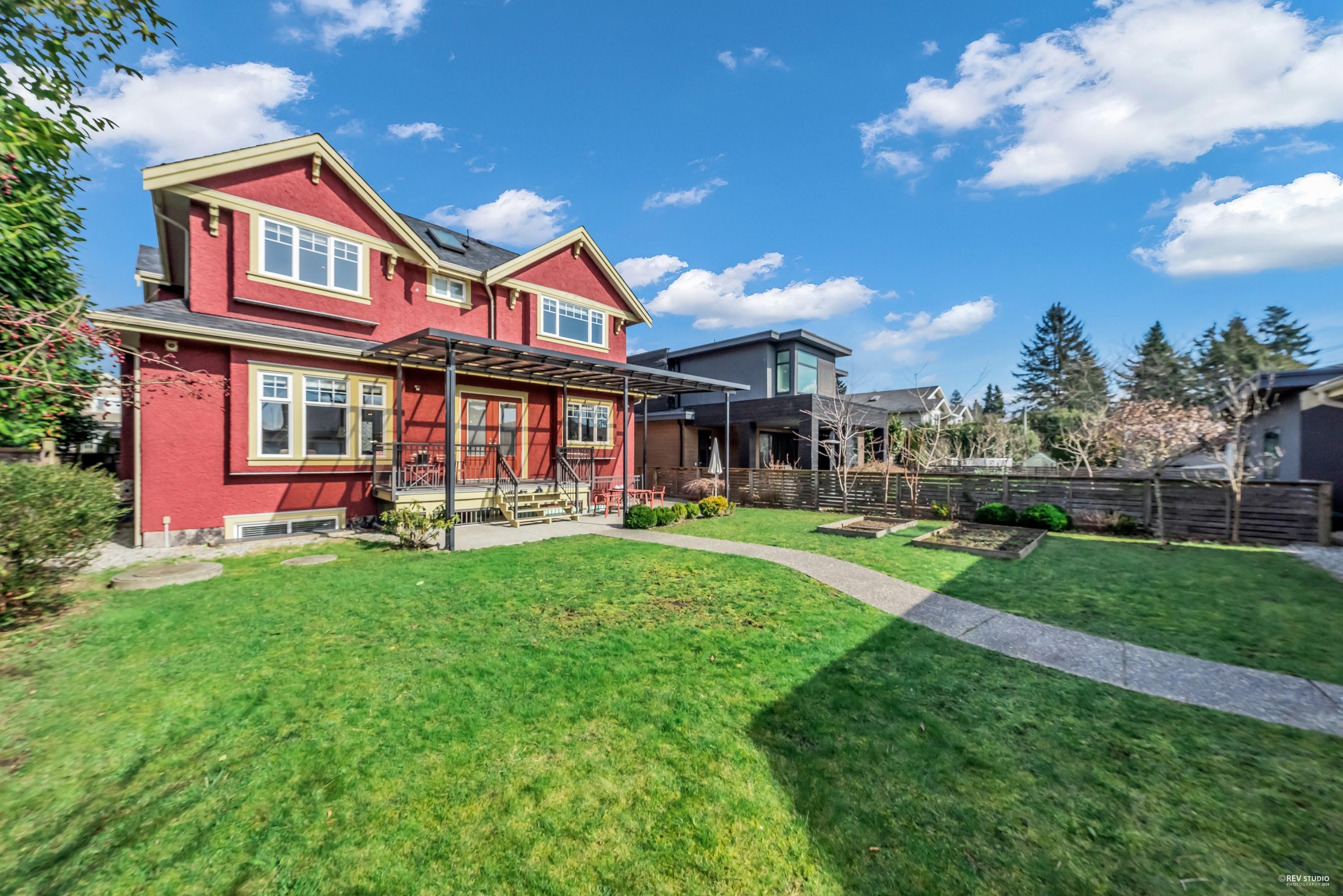 Listing image of 337 E 17TH STREET