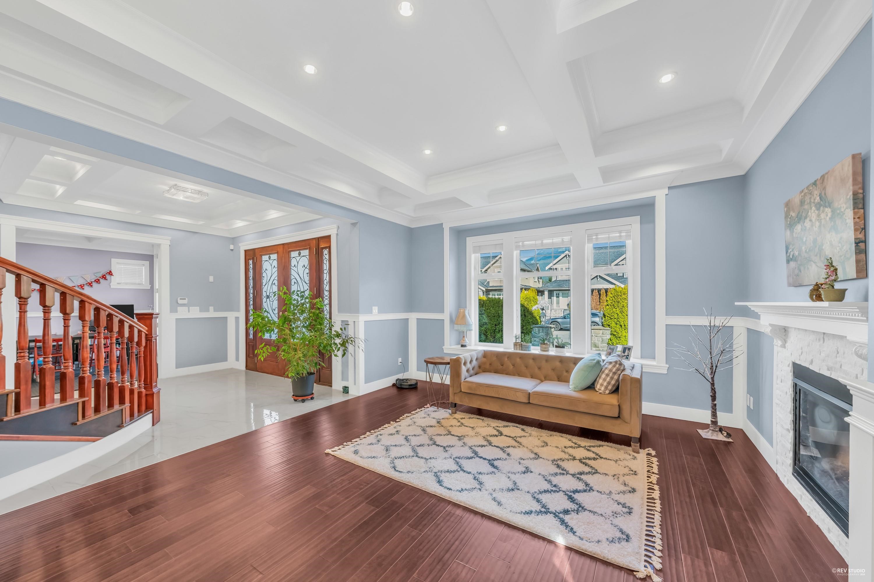 Listing image of 337 E 17TH STREET