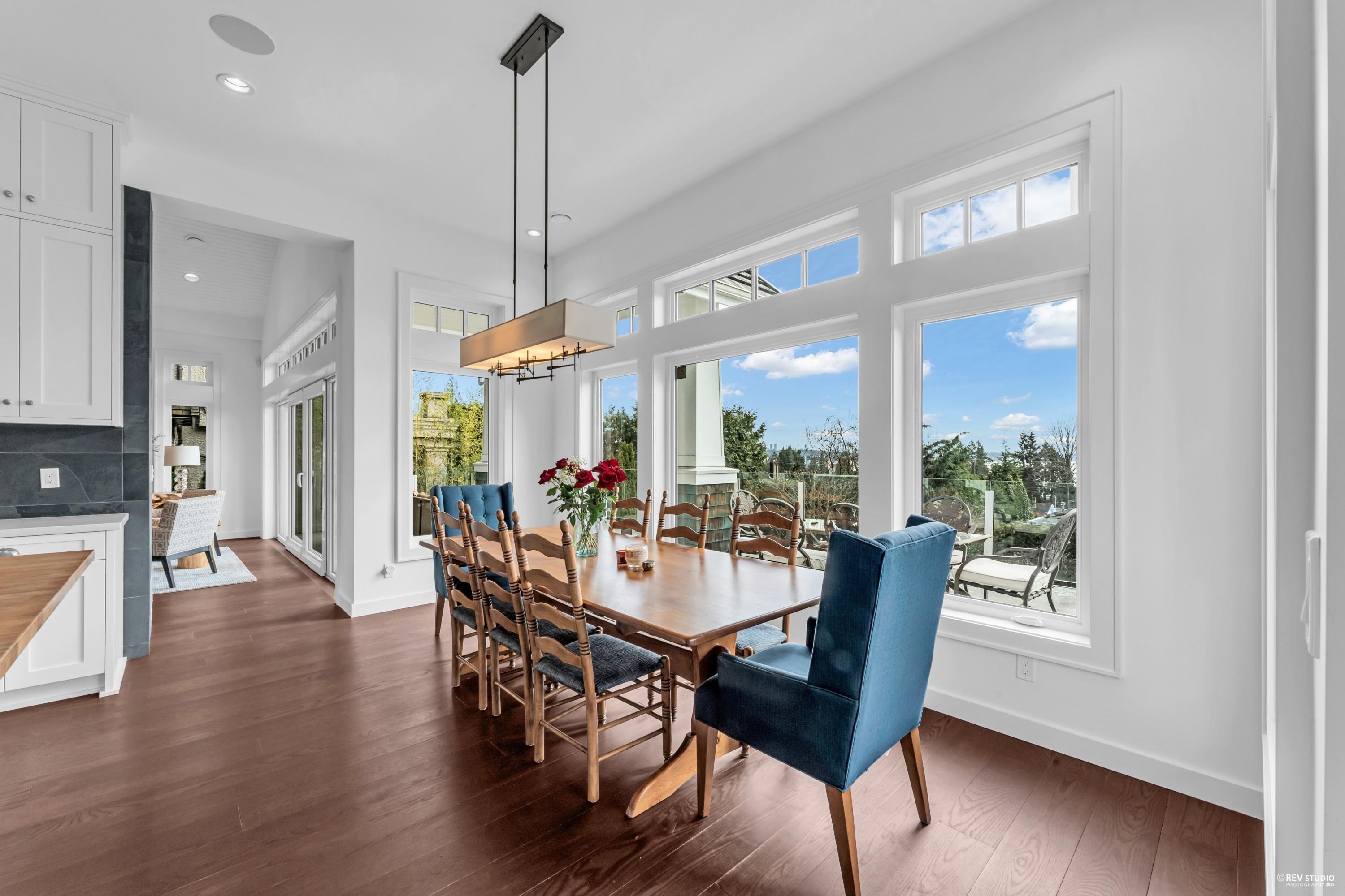 Listing image of 2478 OTTAWA AVENUE