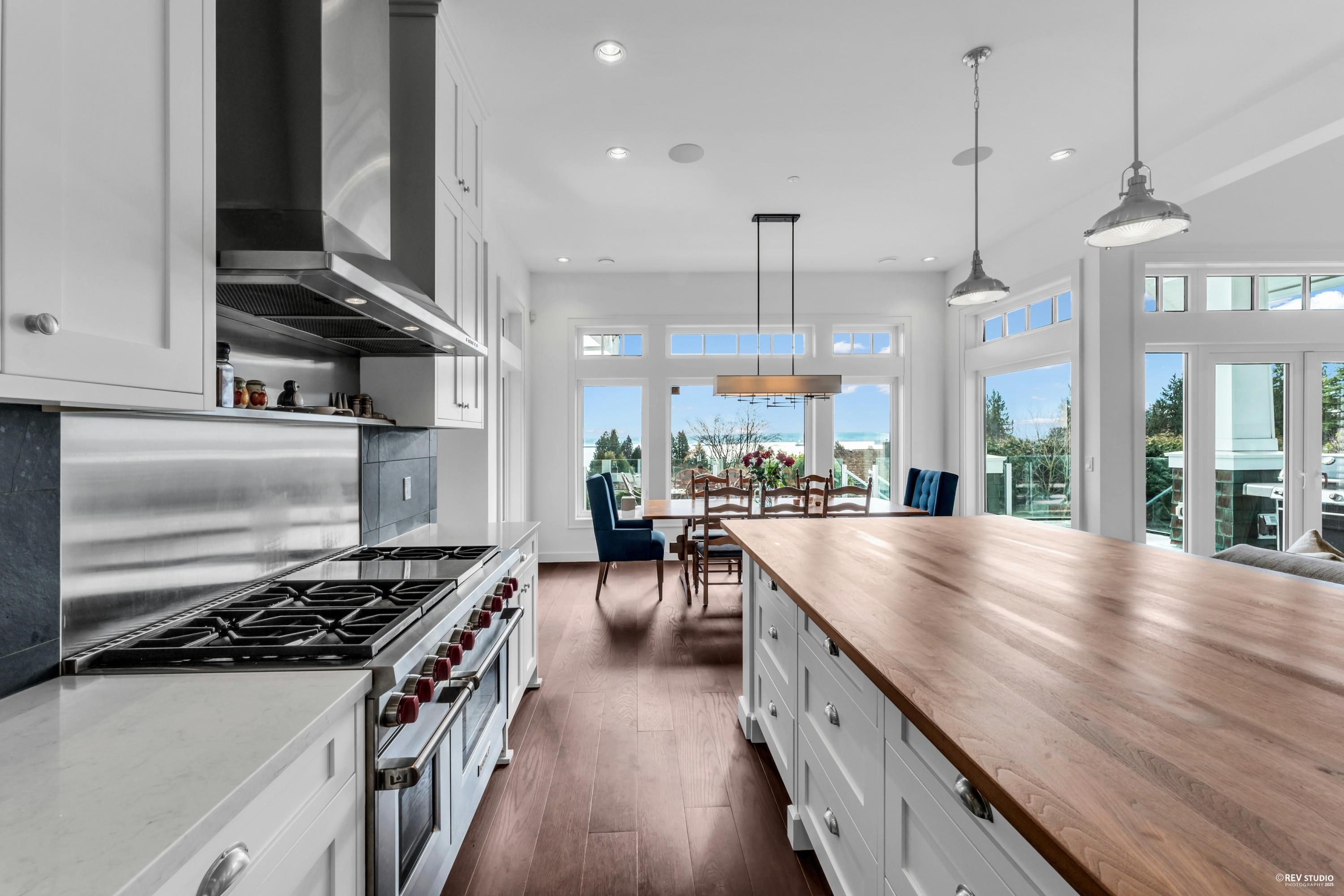 Listing image of 2478 OTTAWA AVENUE