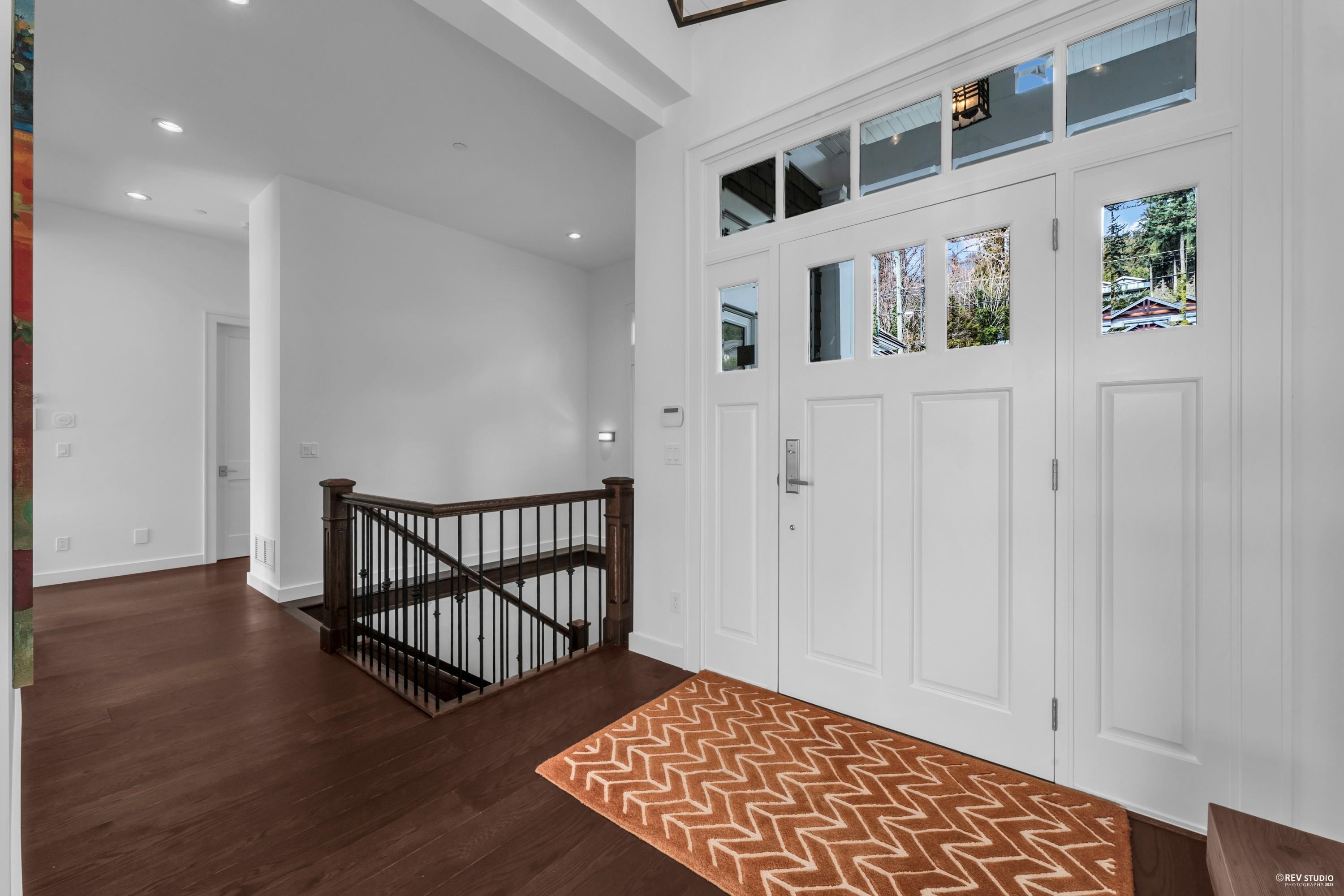 Listing image of 2478 OTTAWA AVENUE