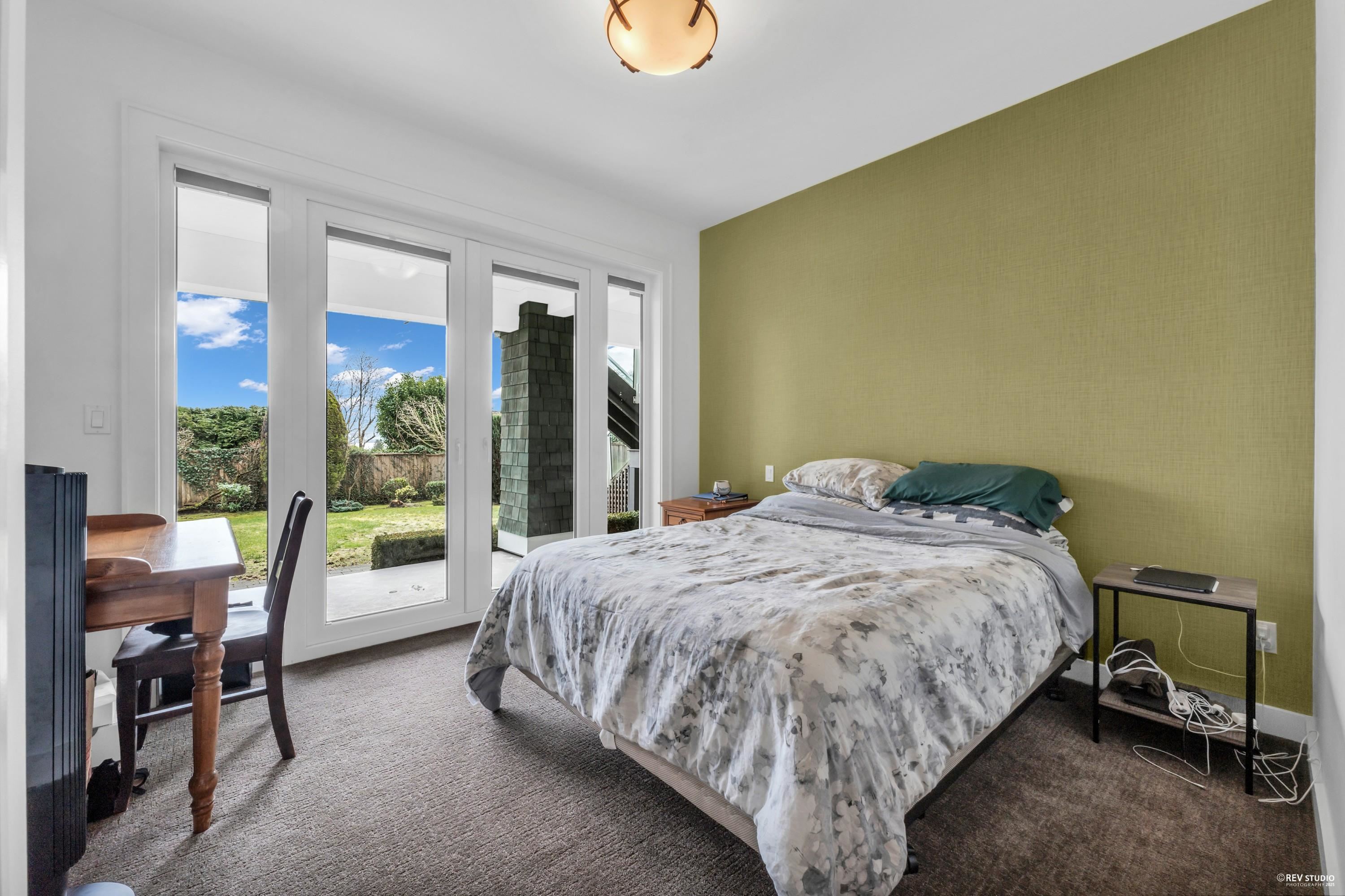 Listing image of 2478 OTTAWA AVENUE