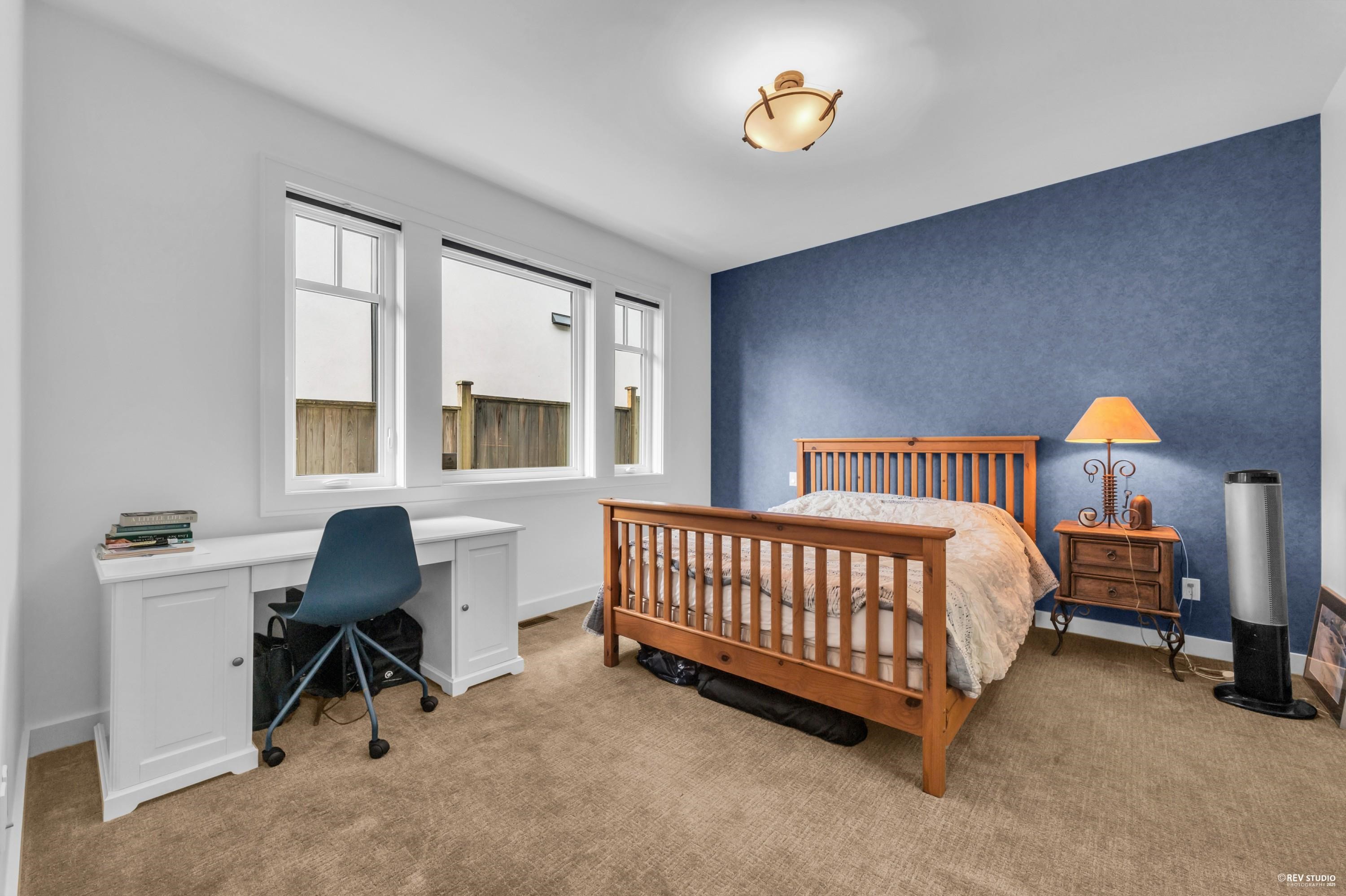 Listing image of 2478 OTTAWA AVENUE