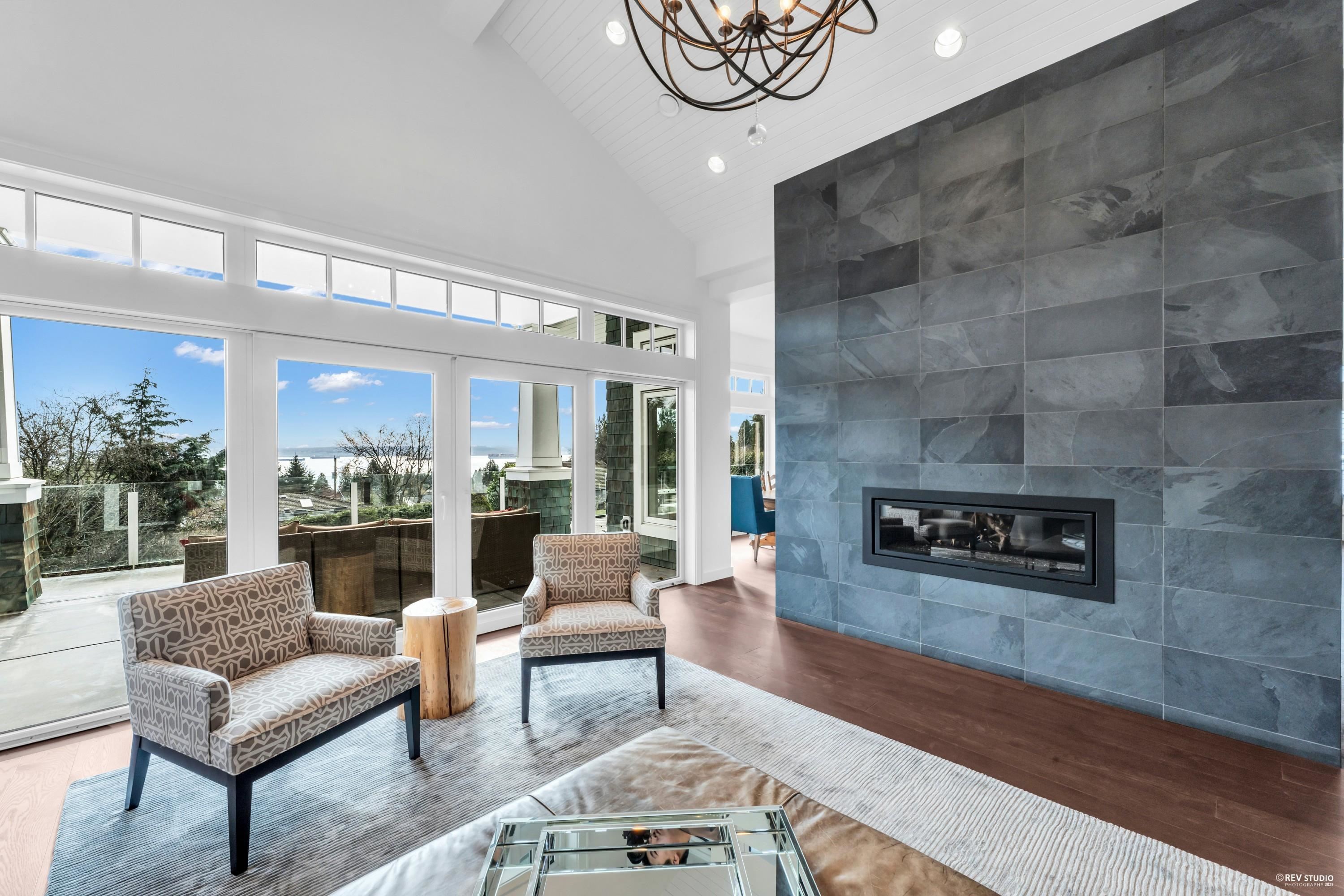 Listing image of 2478 OTTAWA AVENUE