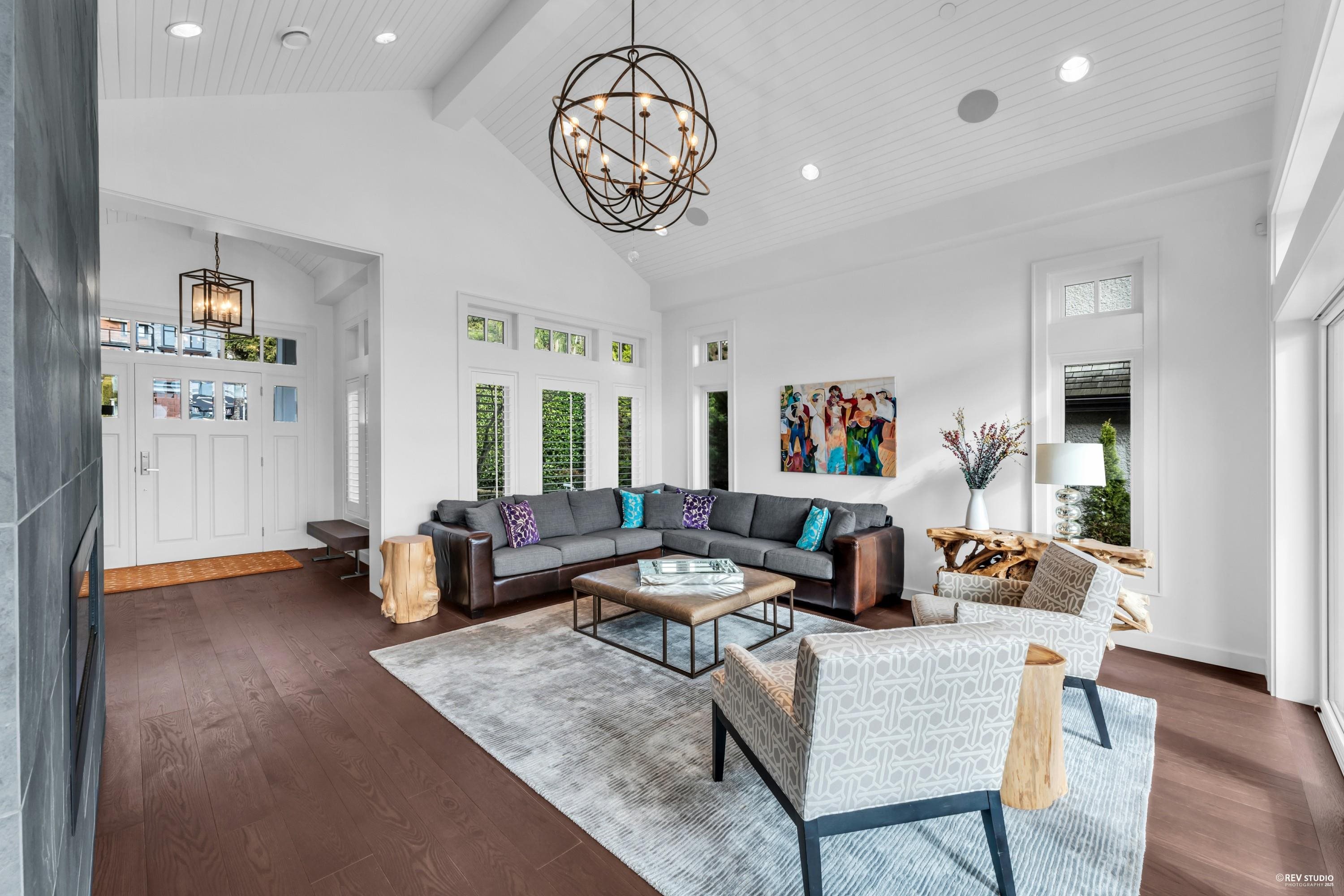 Listing image of 2478 OTTAWA AVENUE