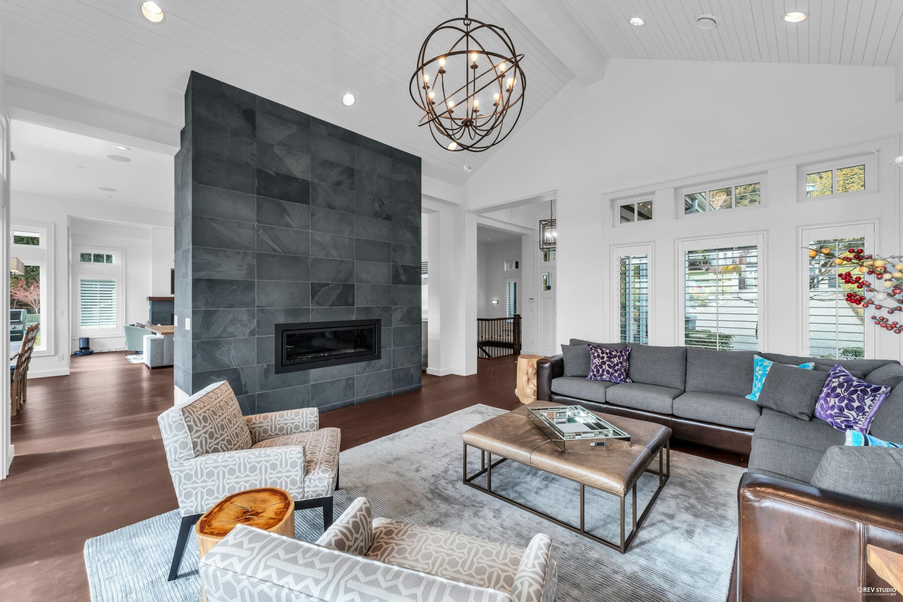 Listing image of 2478 OTTAWA AVENUE