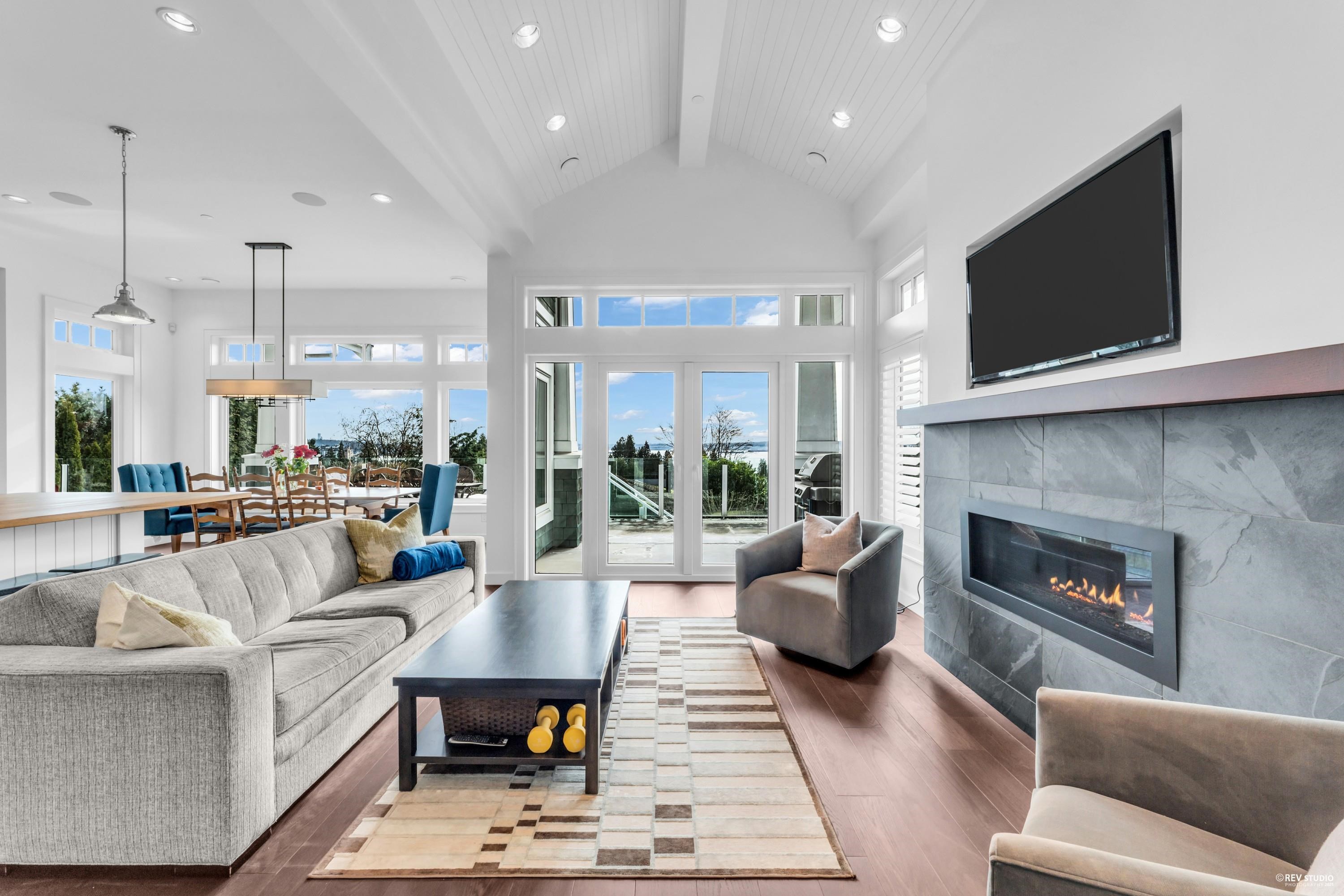 Listing image of 2478 OTTAWA AVENUE