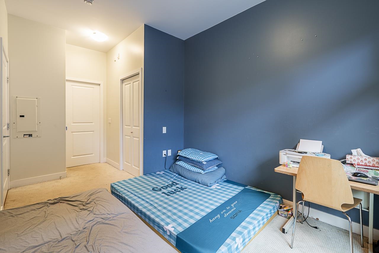 Listing image of 107 116 W 23RD STREET