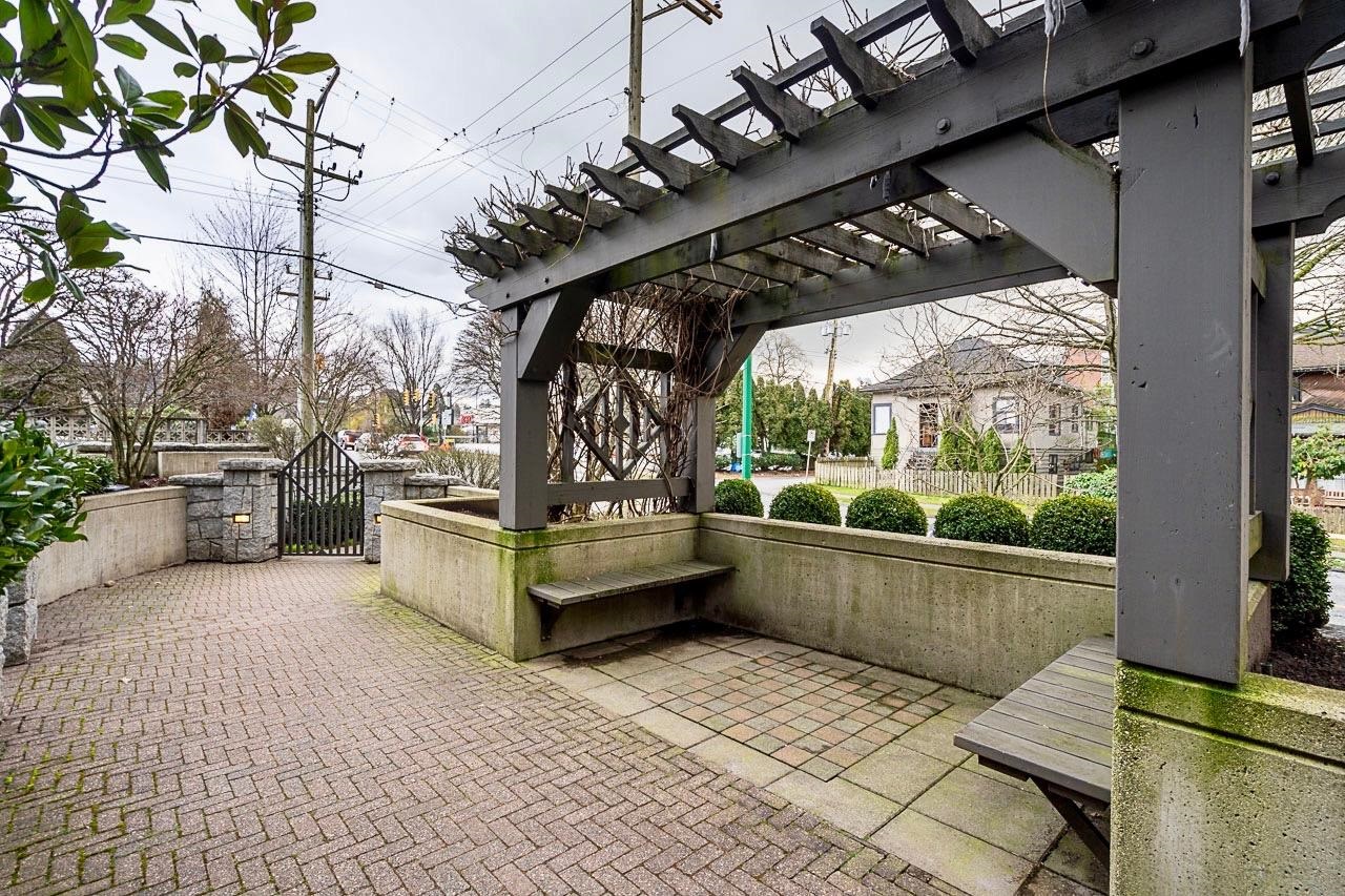 Listing image of 107 116 W 23RD STREET