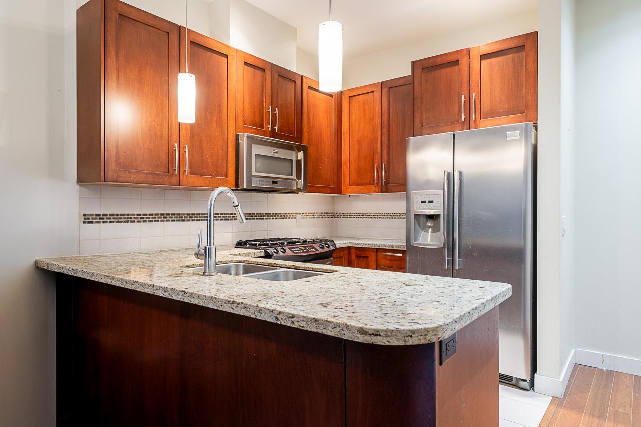 Listing image of 107 116 W 23RD STREET