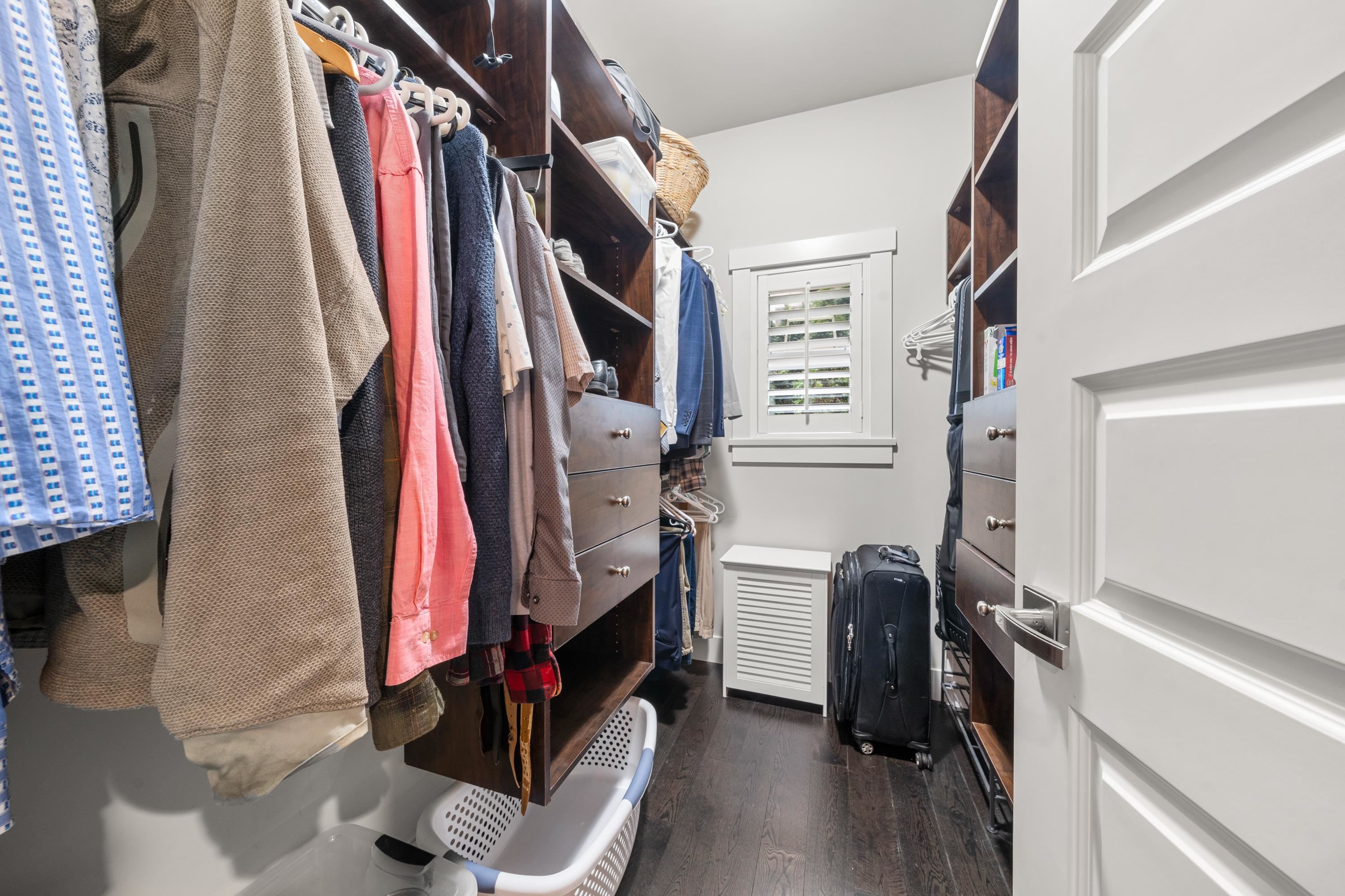Listing image of 415 W 16TH STREET