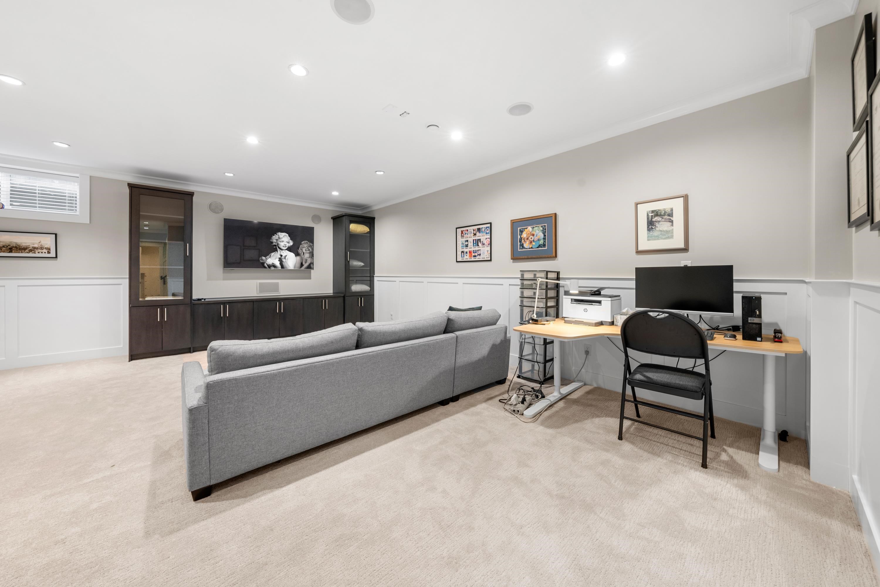 Listing image of 415 W 16TH STREET