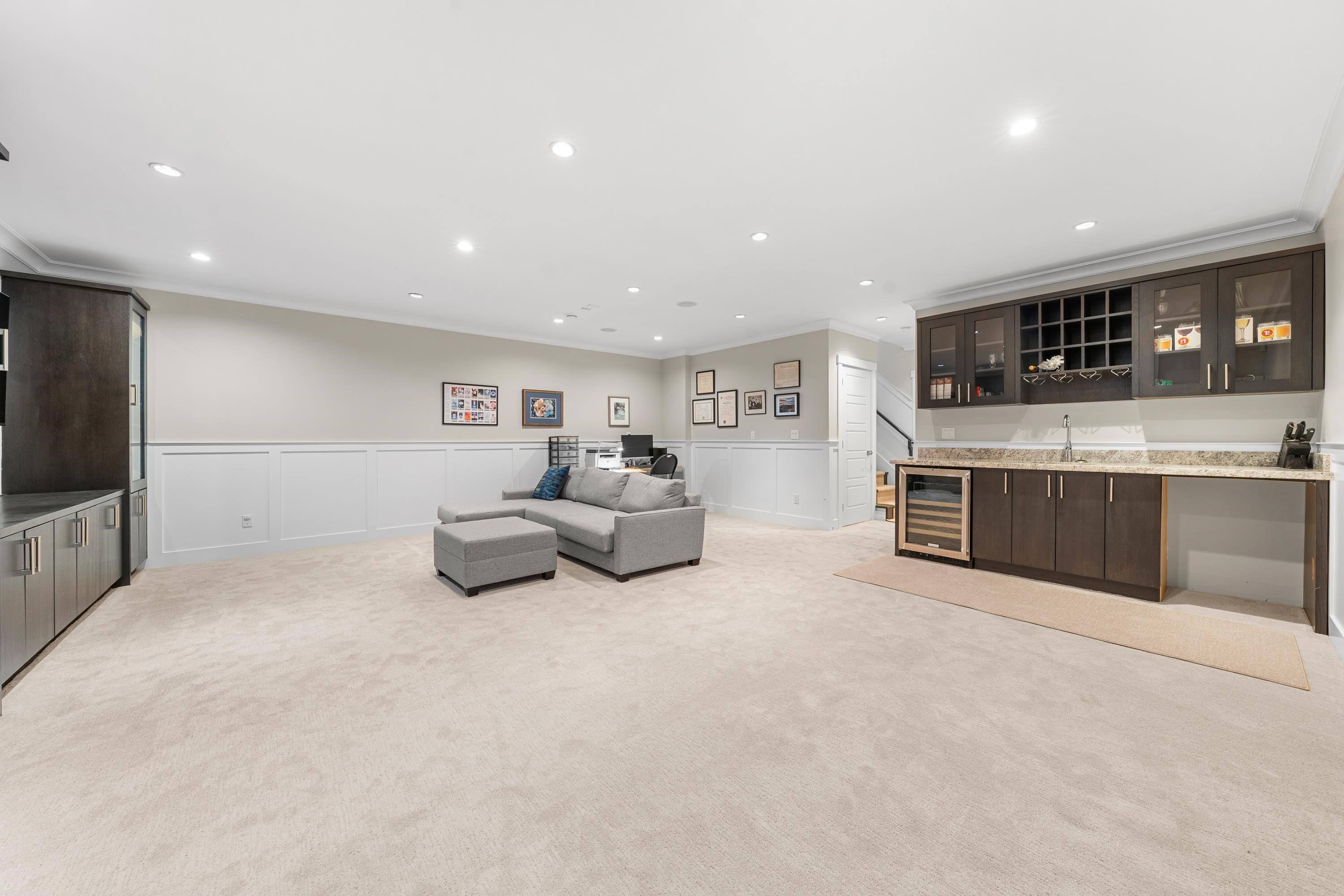 Listing image of 415 W 16TH STREET