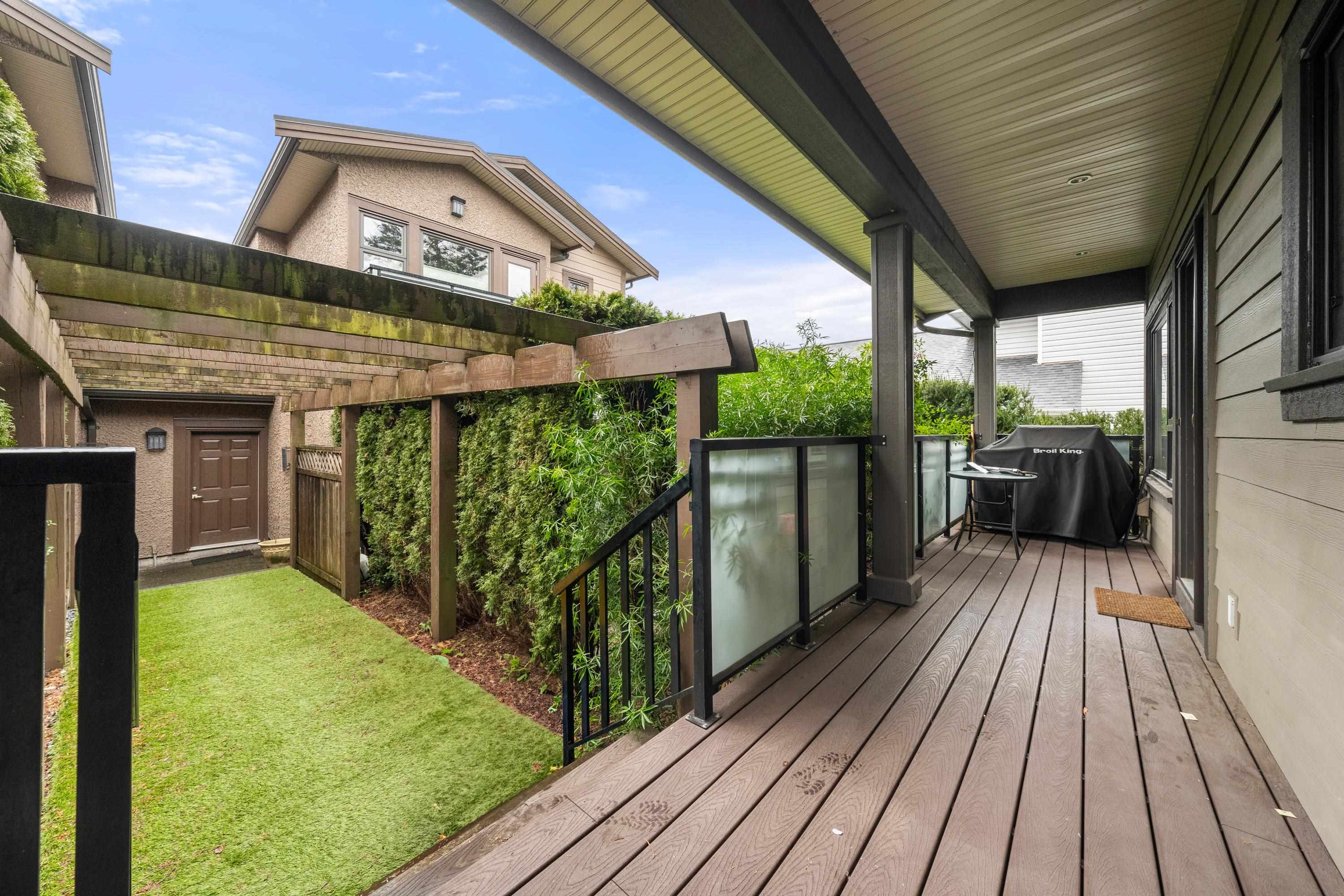 Listing image of 415 W 16TH STREET