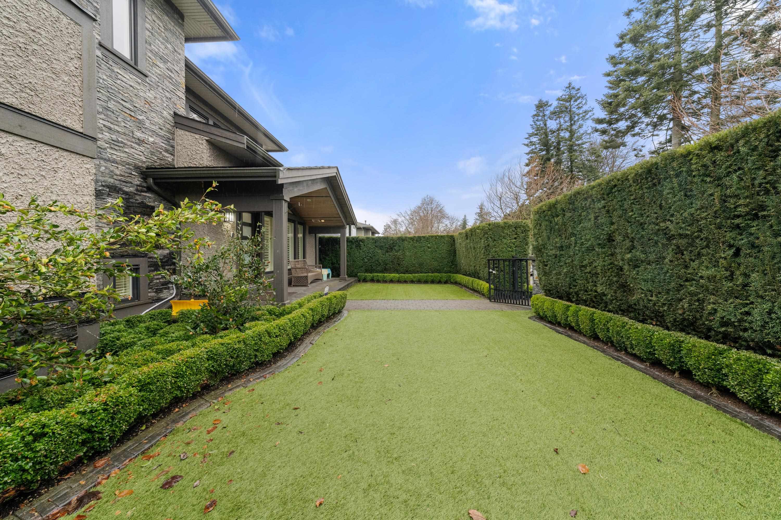 Listing image of 415 W 16TH STREET