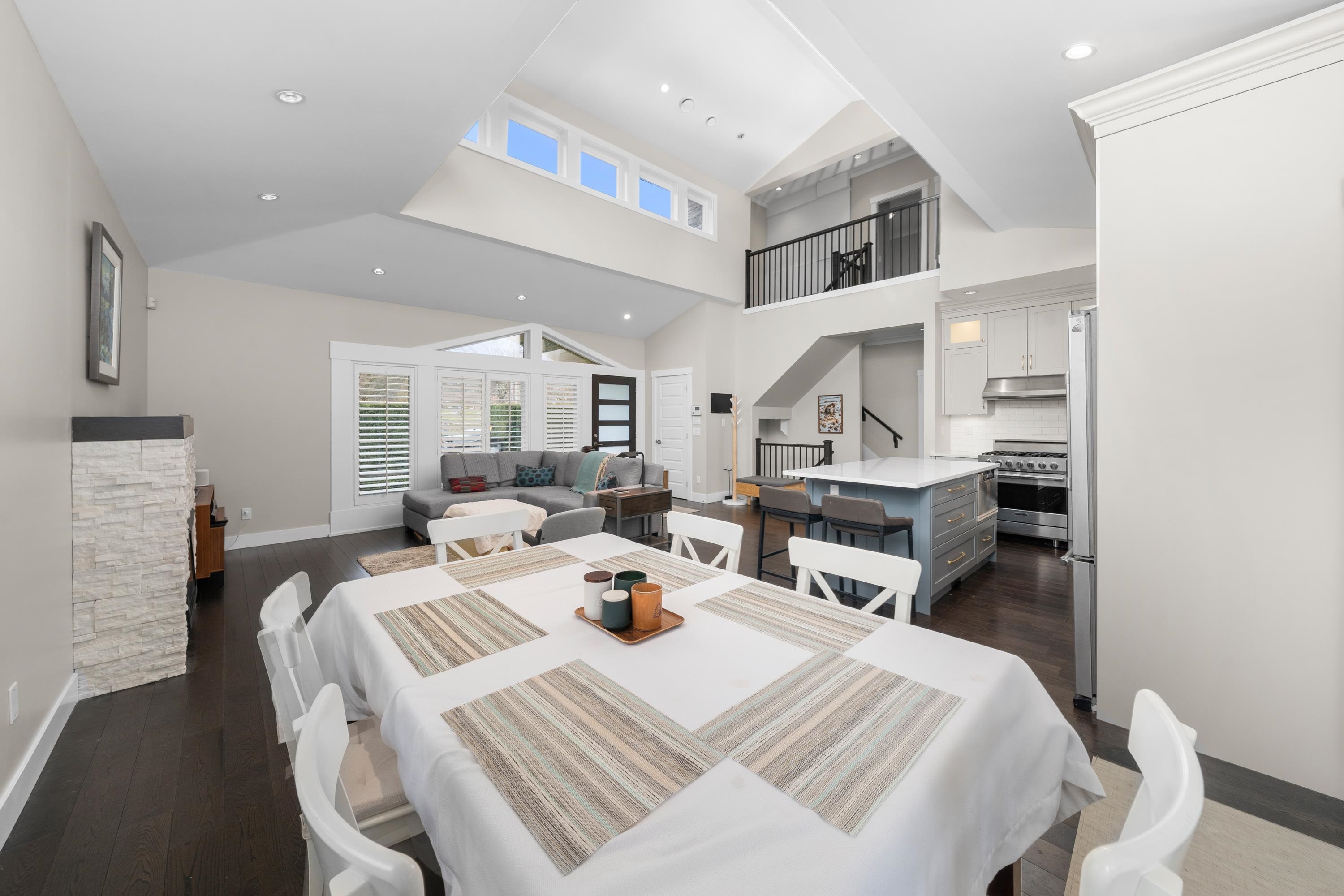 Listing image of 415 W 16TH STREET