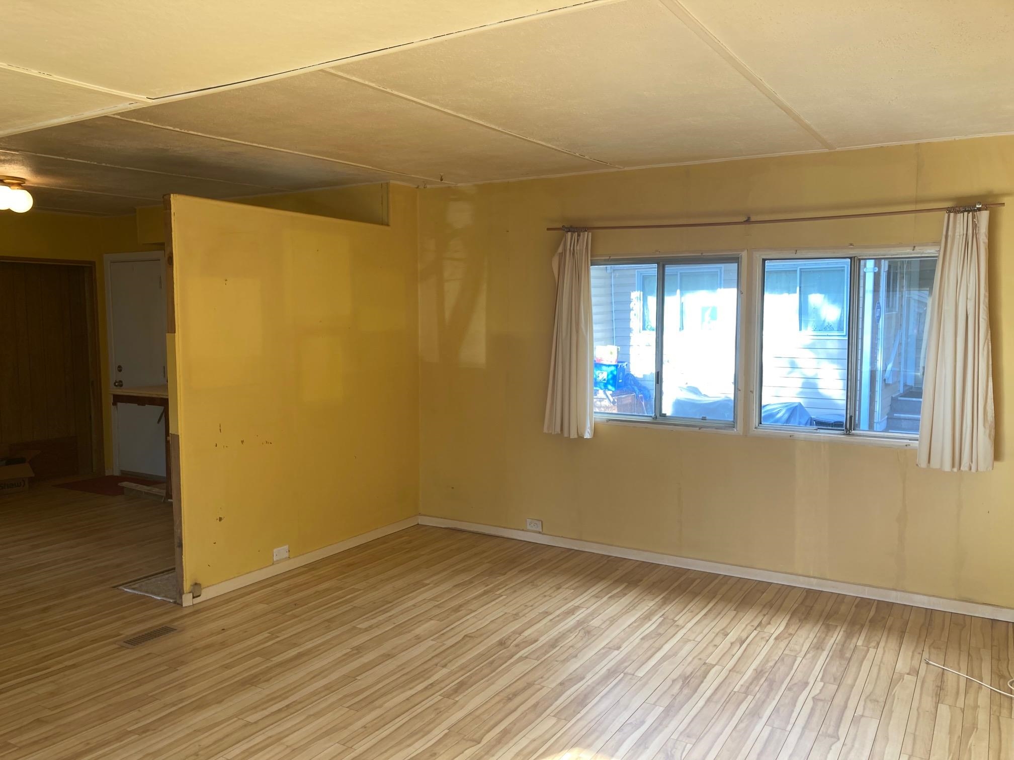 Listing image of 227 TOMAHAWK AVENUE