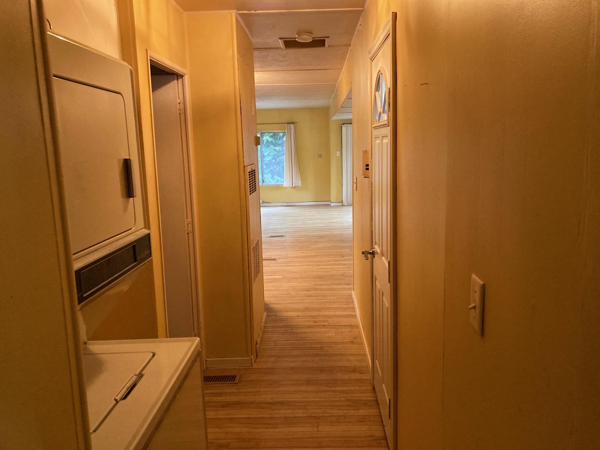 Listing image of 227 TOMAHAWK AVENUE