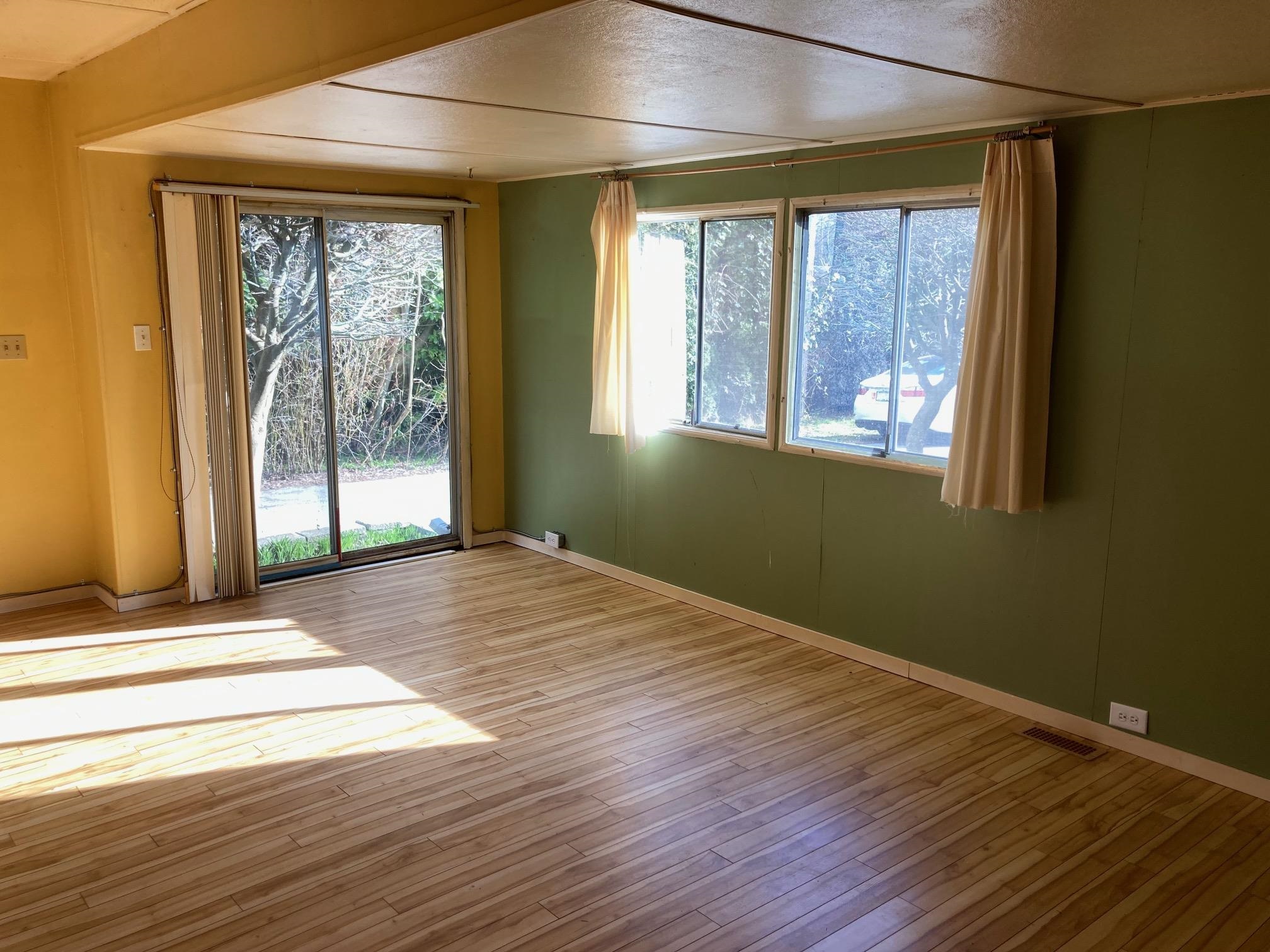 Listing image of 227 TOMAHAWK AVENUE