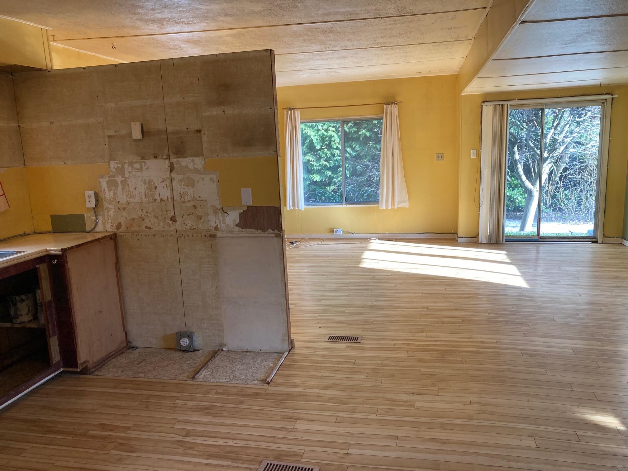 Listing image of 227 TOMAHAWK AVENUE