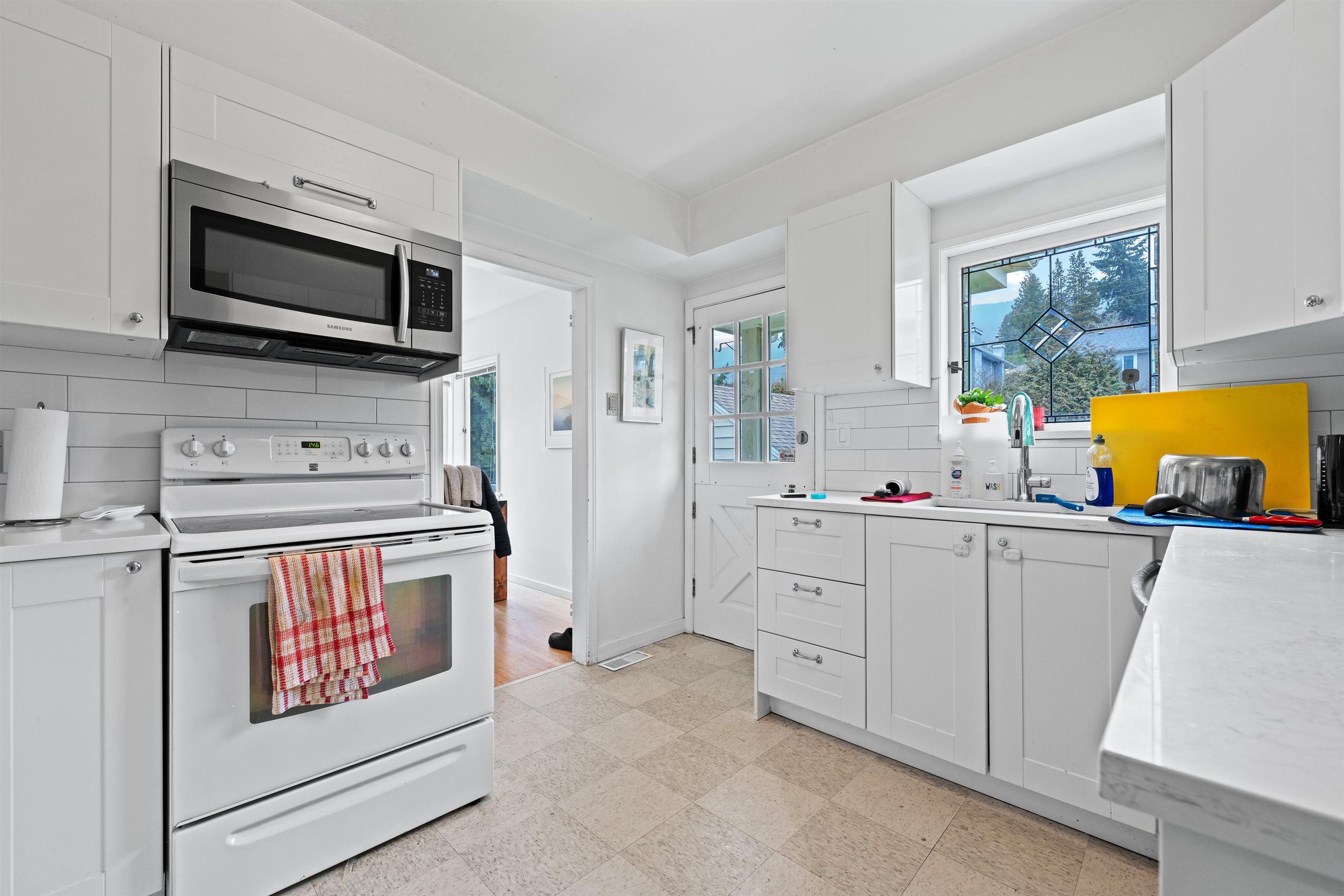 Listing image of 2187 KINGS AVENUE