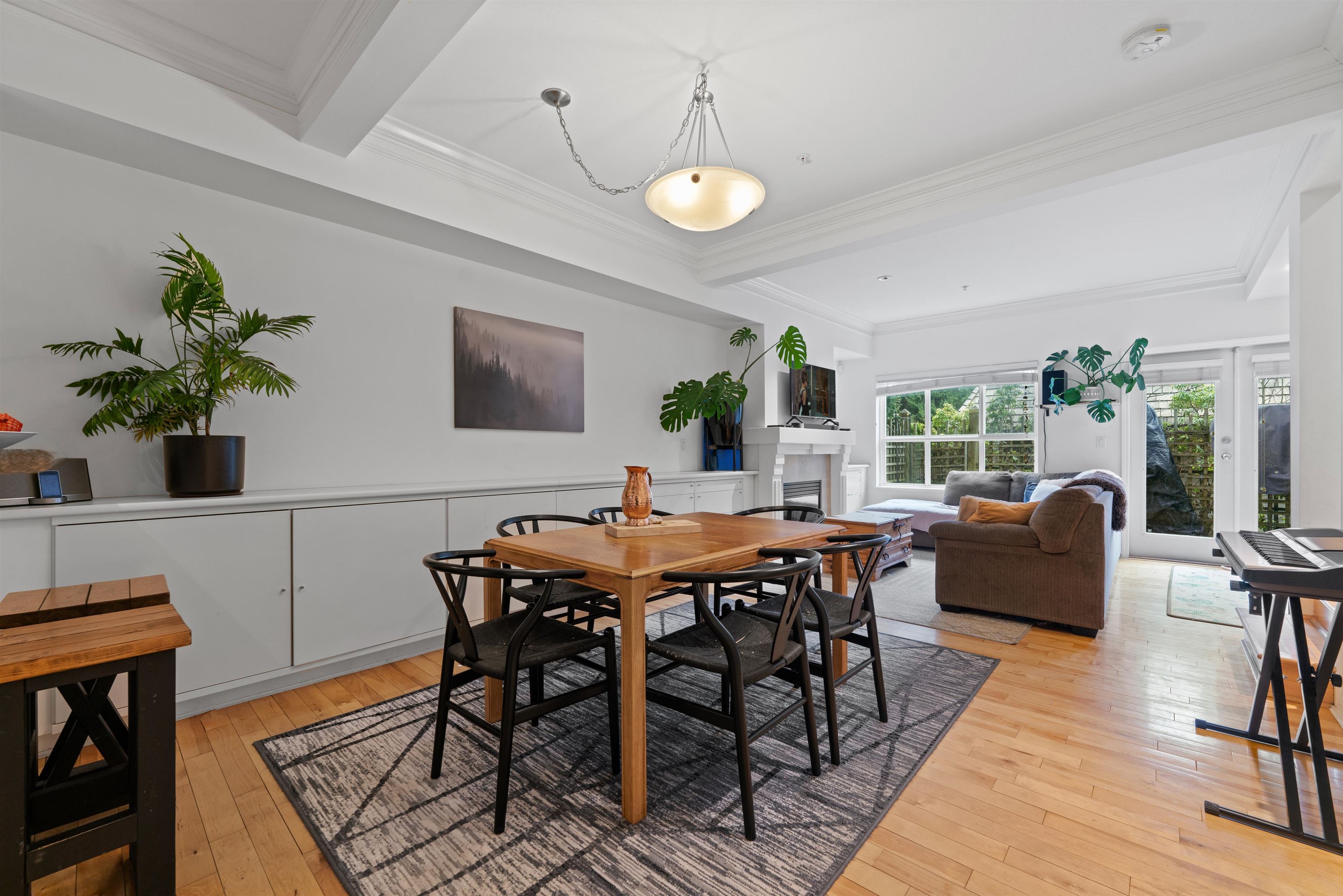 Listing image of 6 2688 MOUNTAIN HIGHWAY
