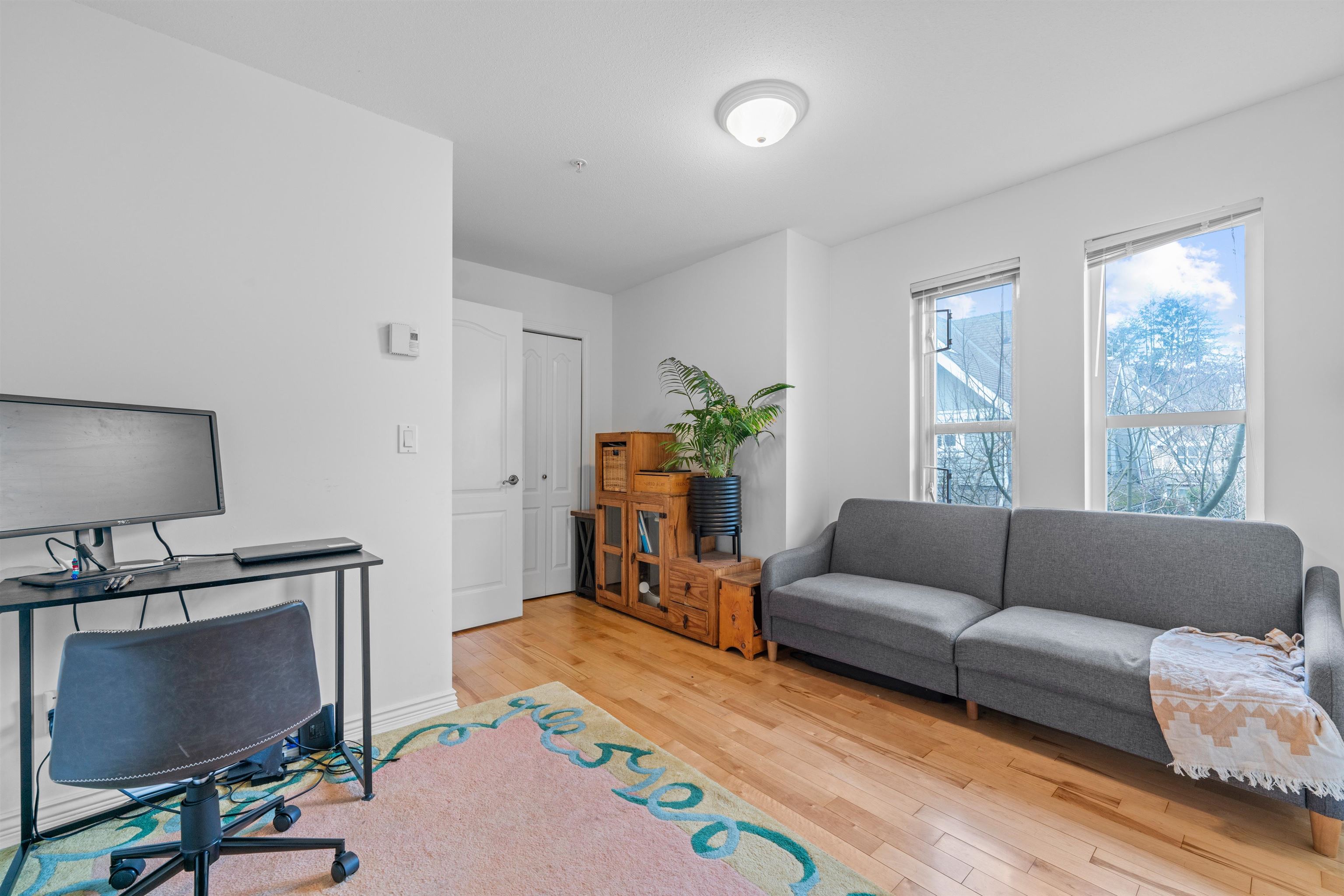 Listing image of 6 2688 MOUNTAIN HIGHWAY