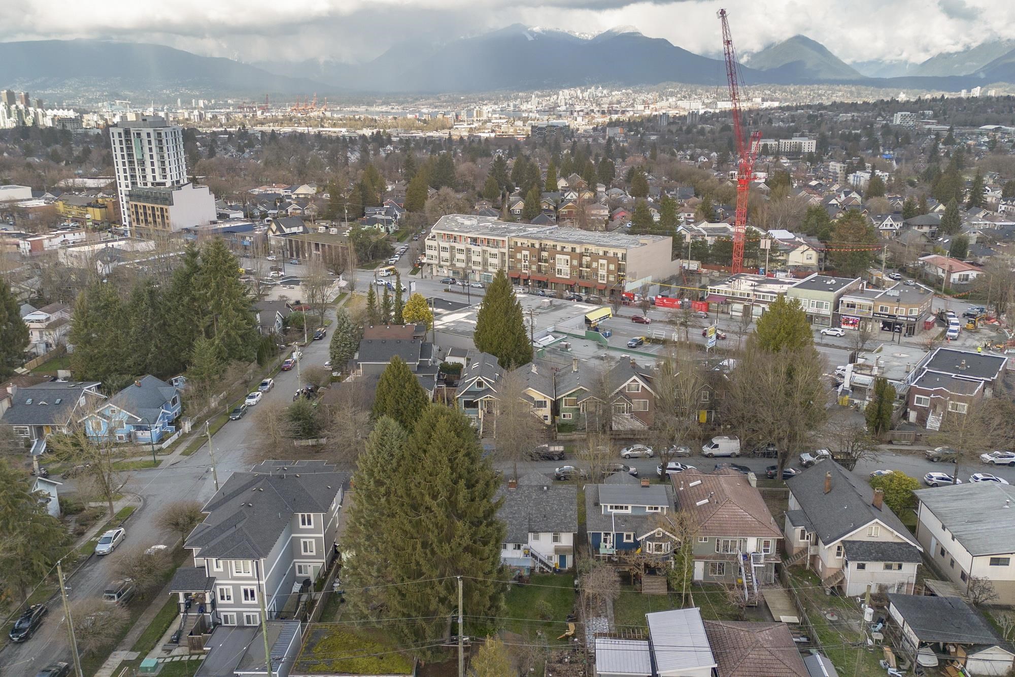 Listing image of 1227 E 22ND AVENUE