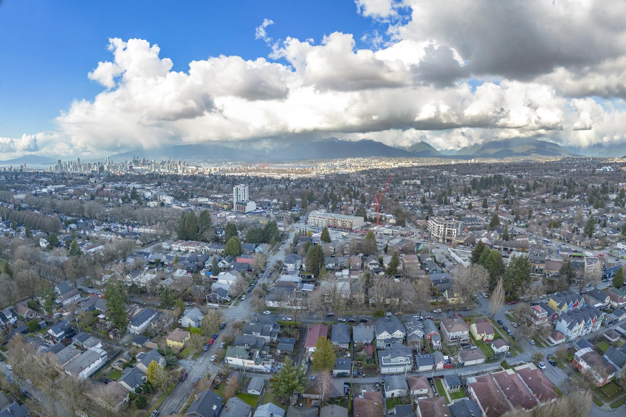 Listing image of 1227 E 22ND AVENUE