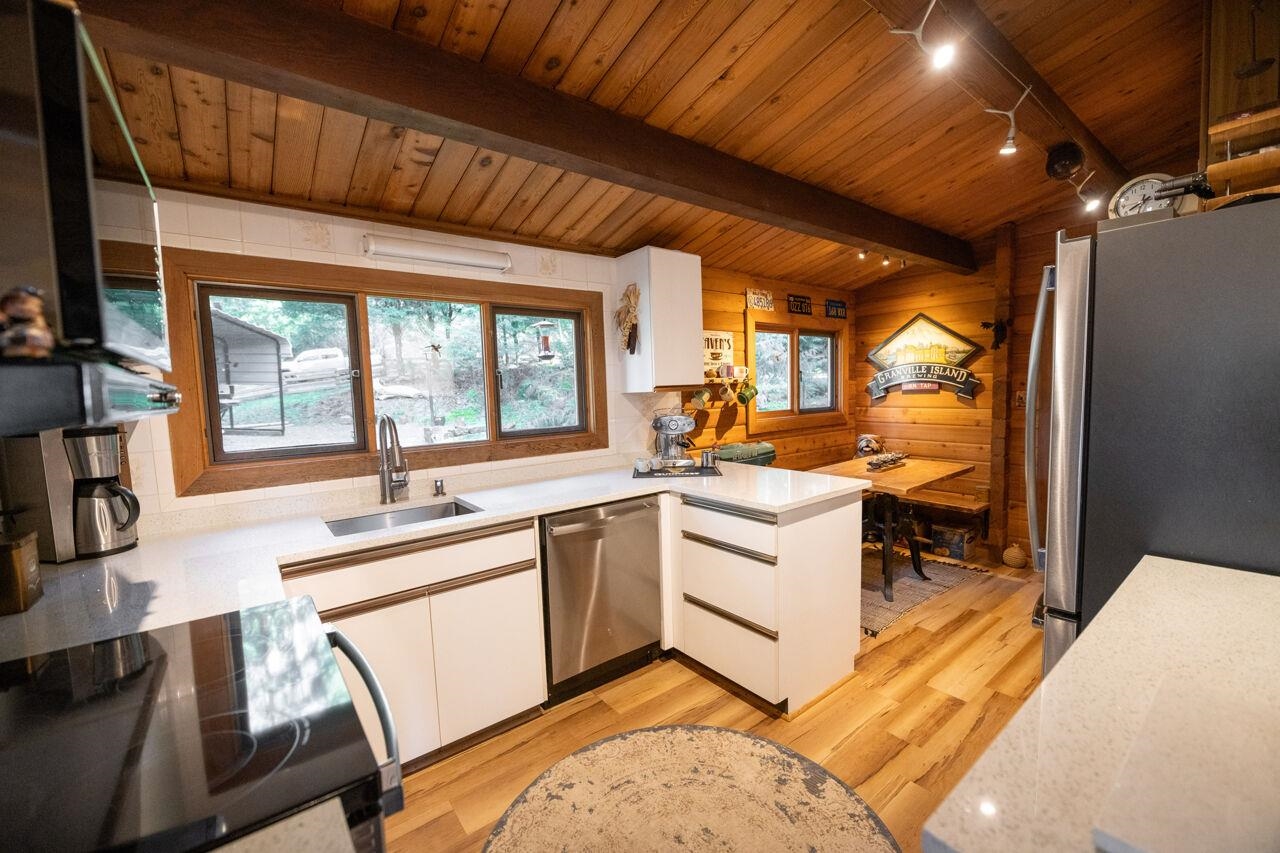 Listing image of 1517 WHITESAILS DRIVE