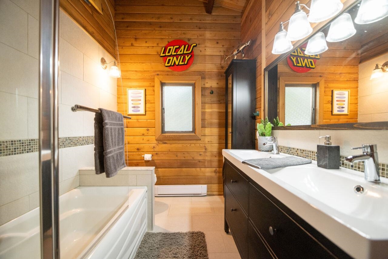 Listing image of 1517 WHITESAILS DRIVE