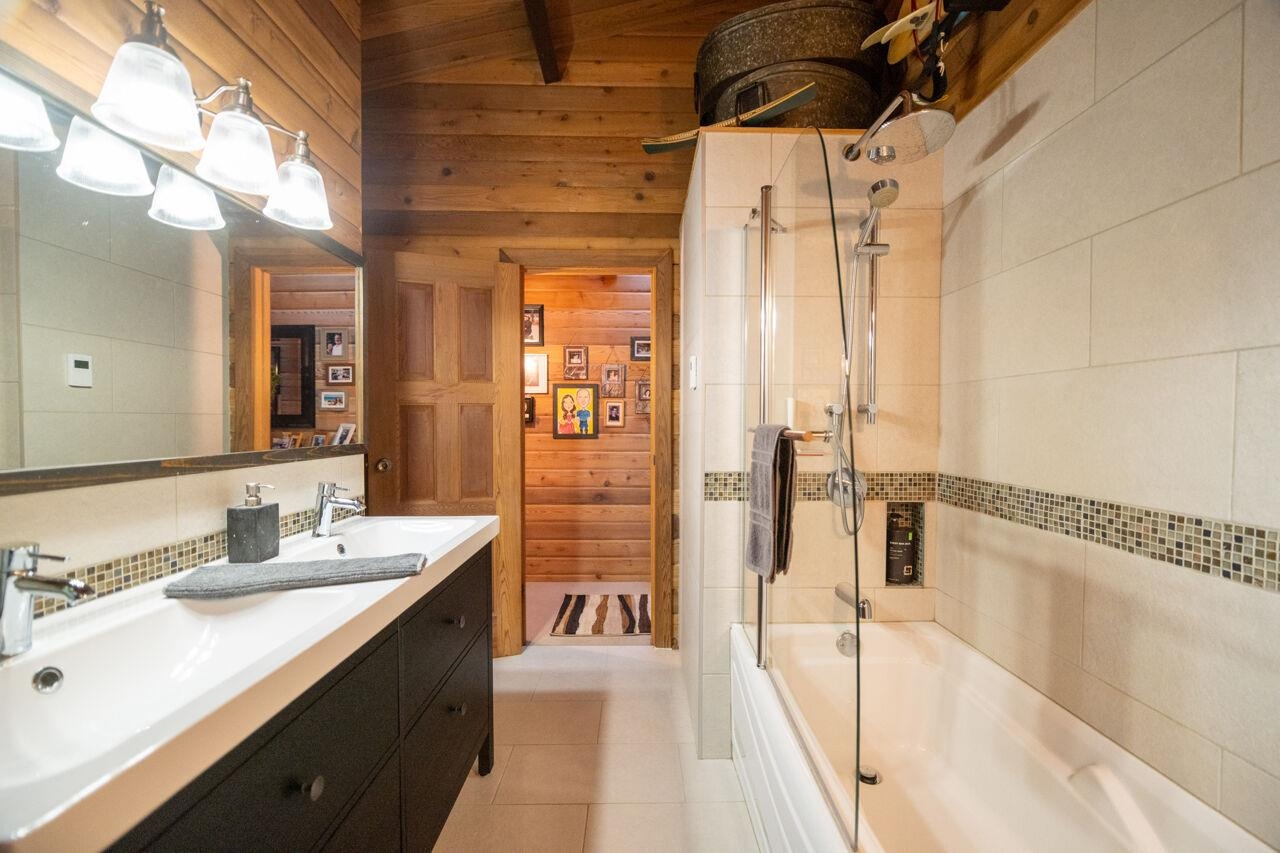 Listing image of 1517 WHITESAILS DRIVE