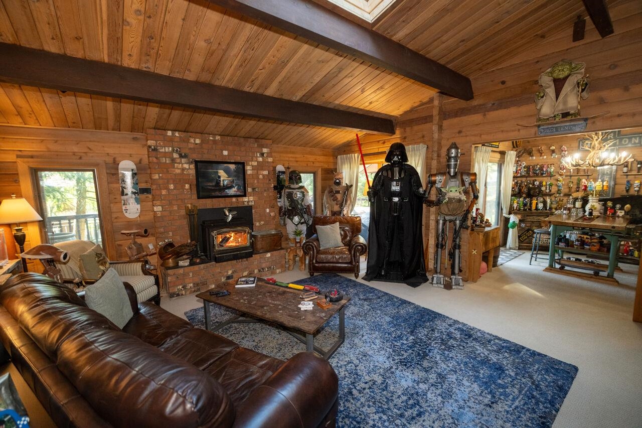 Listing image of 1517 WHITESAILS DRIVE