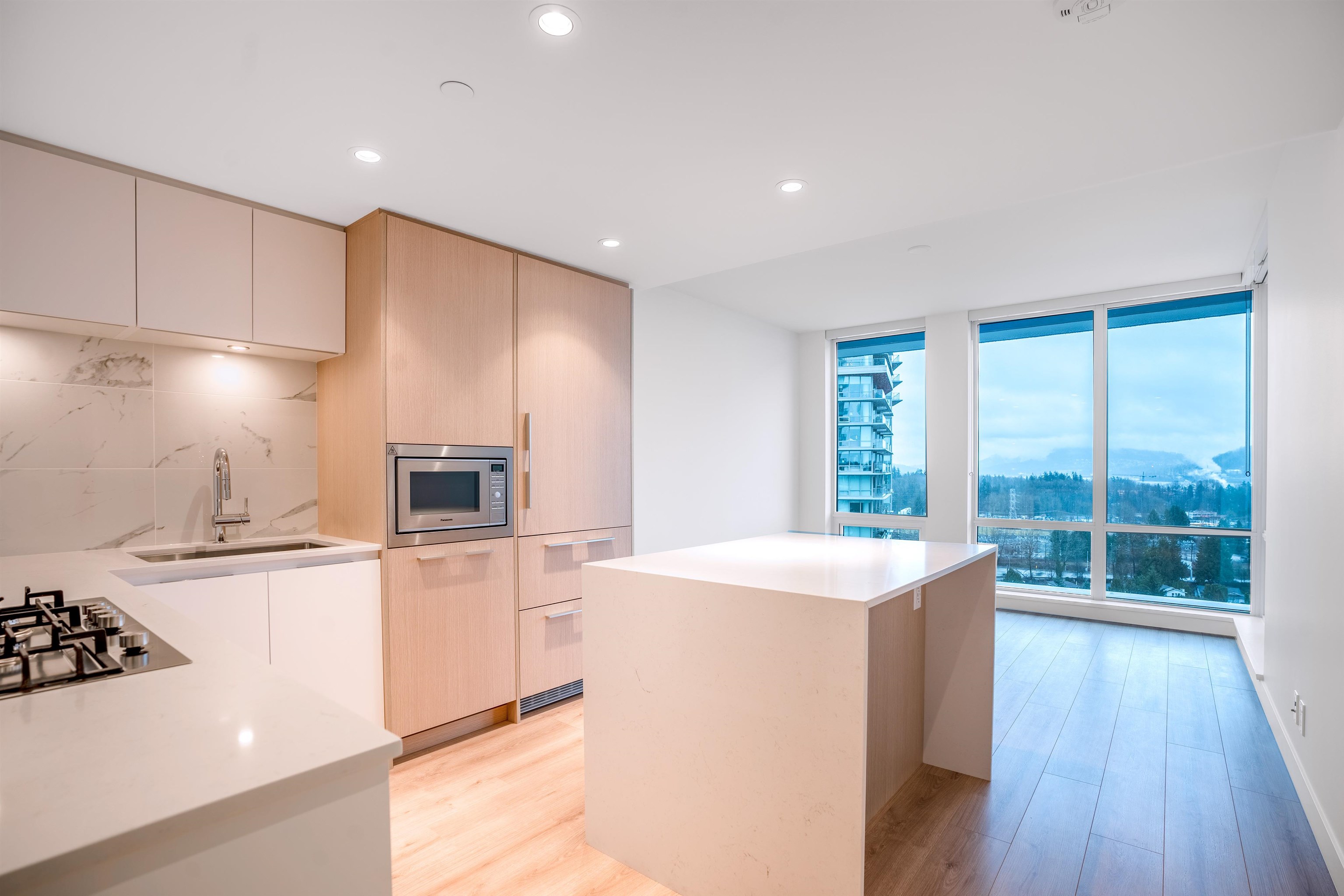 Listing image of 1705 1500 FERN STREET