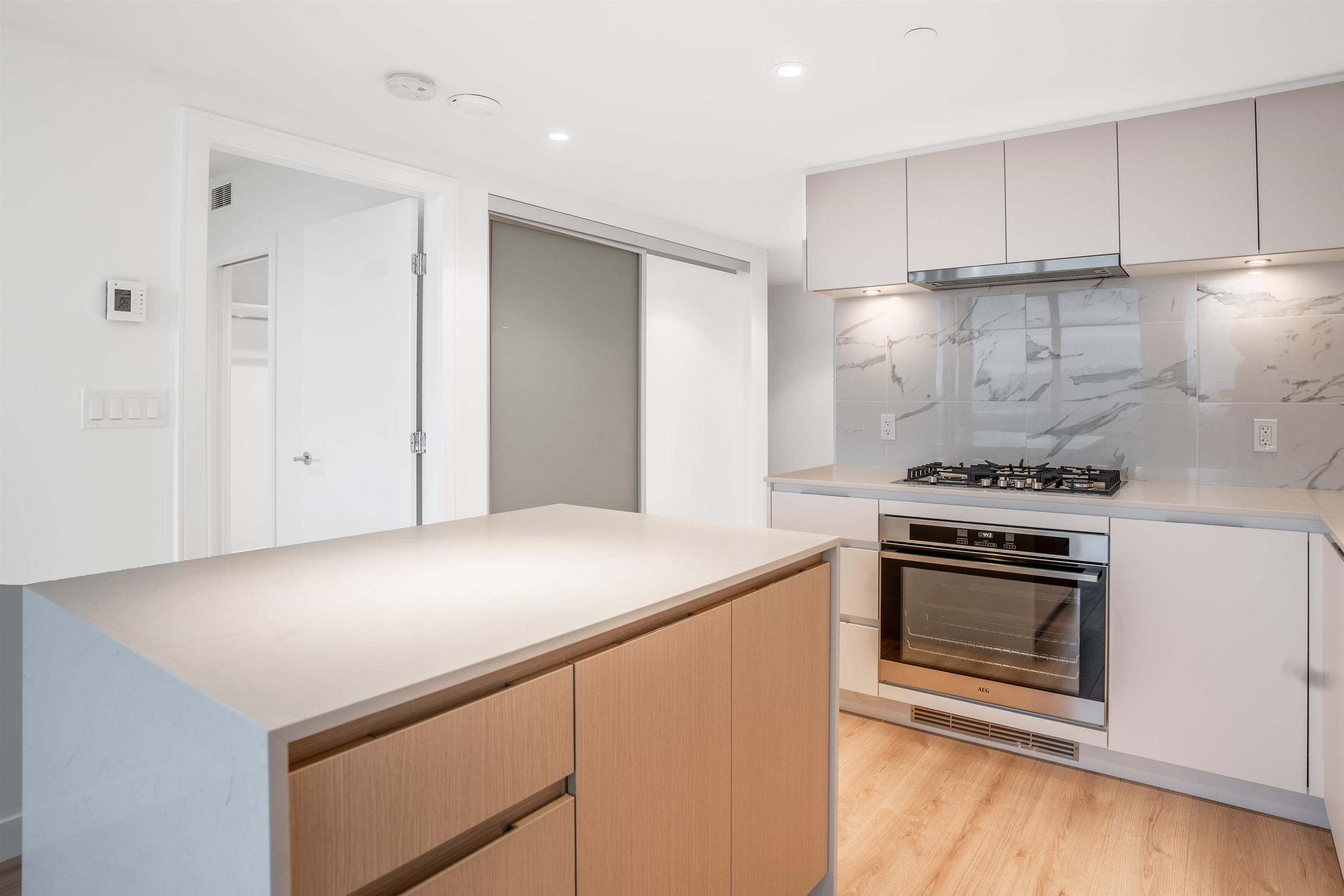 Listing image of 1705 1500 FERN STREET