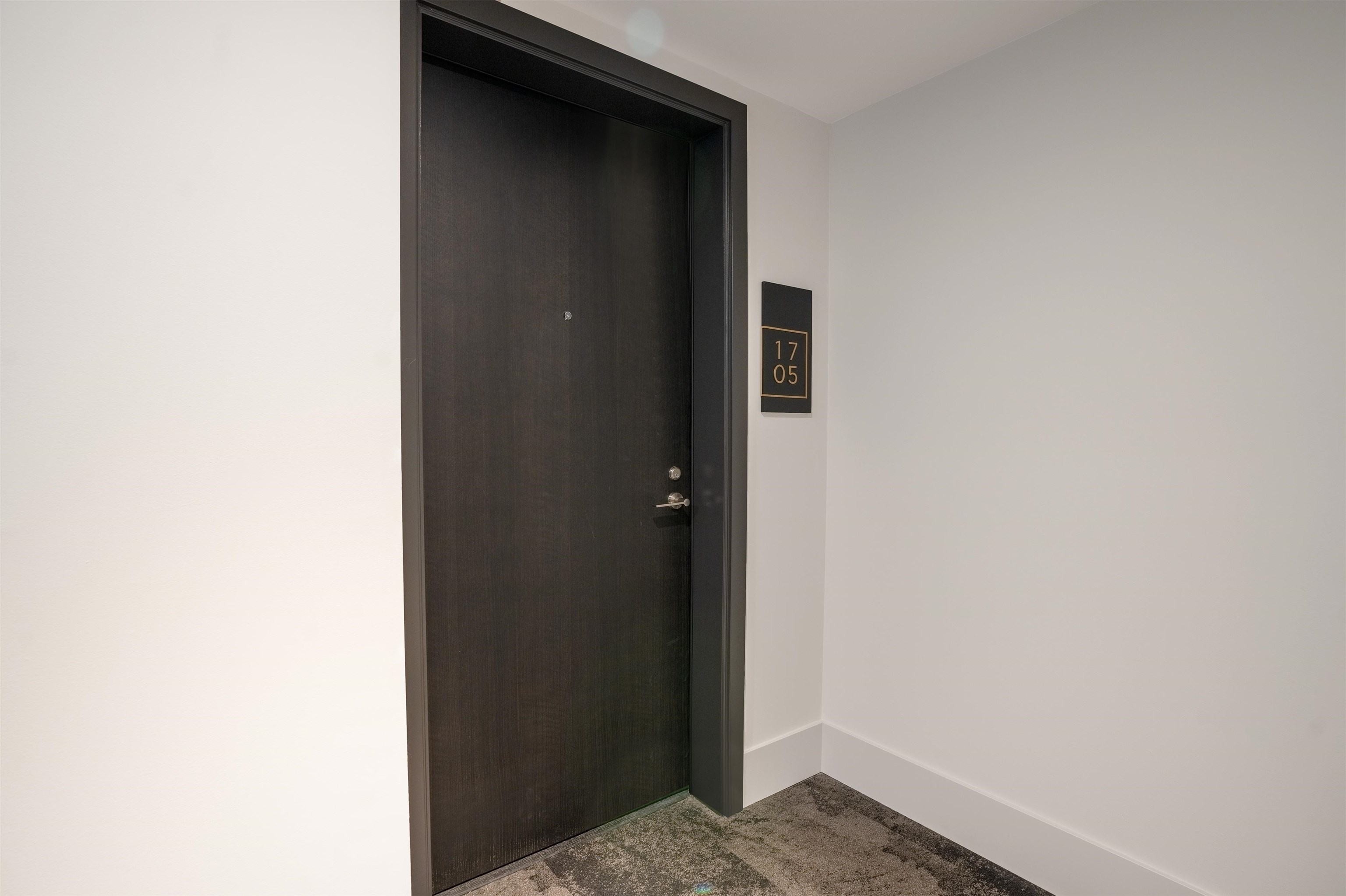 Listing image of 1705 1500 FERN STREET
