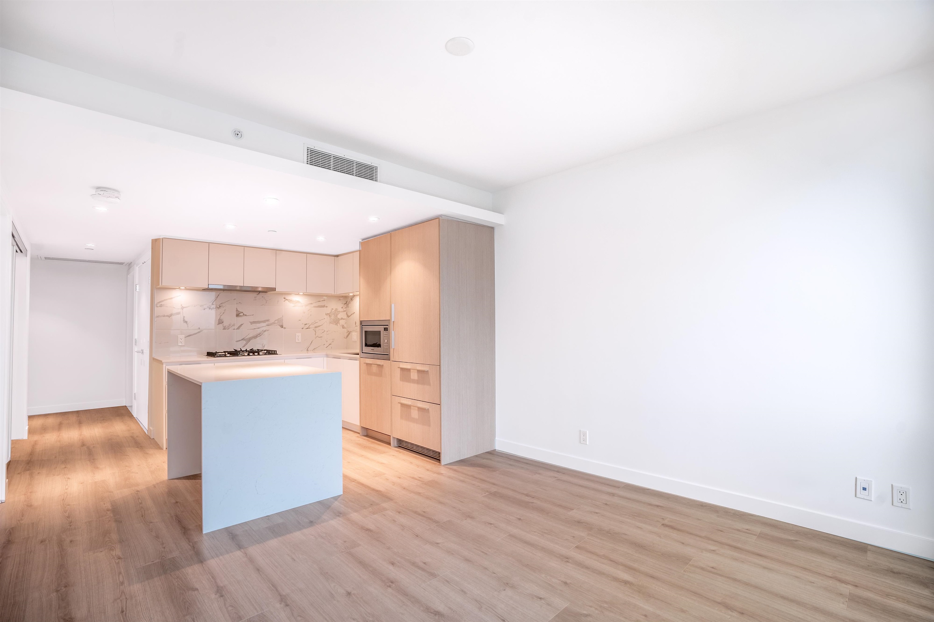 Listing image of 1705 1500 FERN STREET