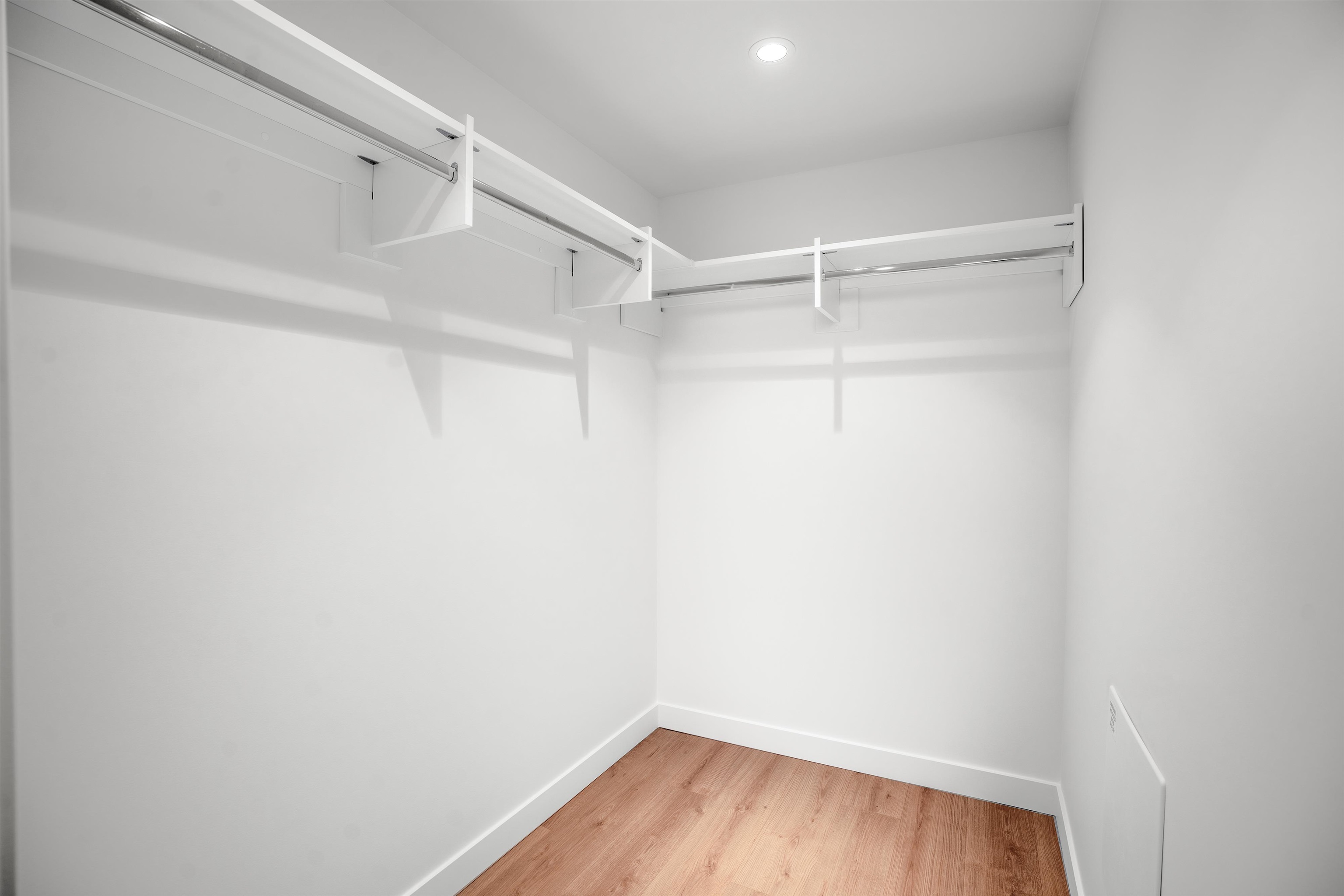 Listing image of 1705 1500 FERN STREET