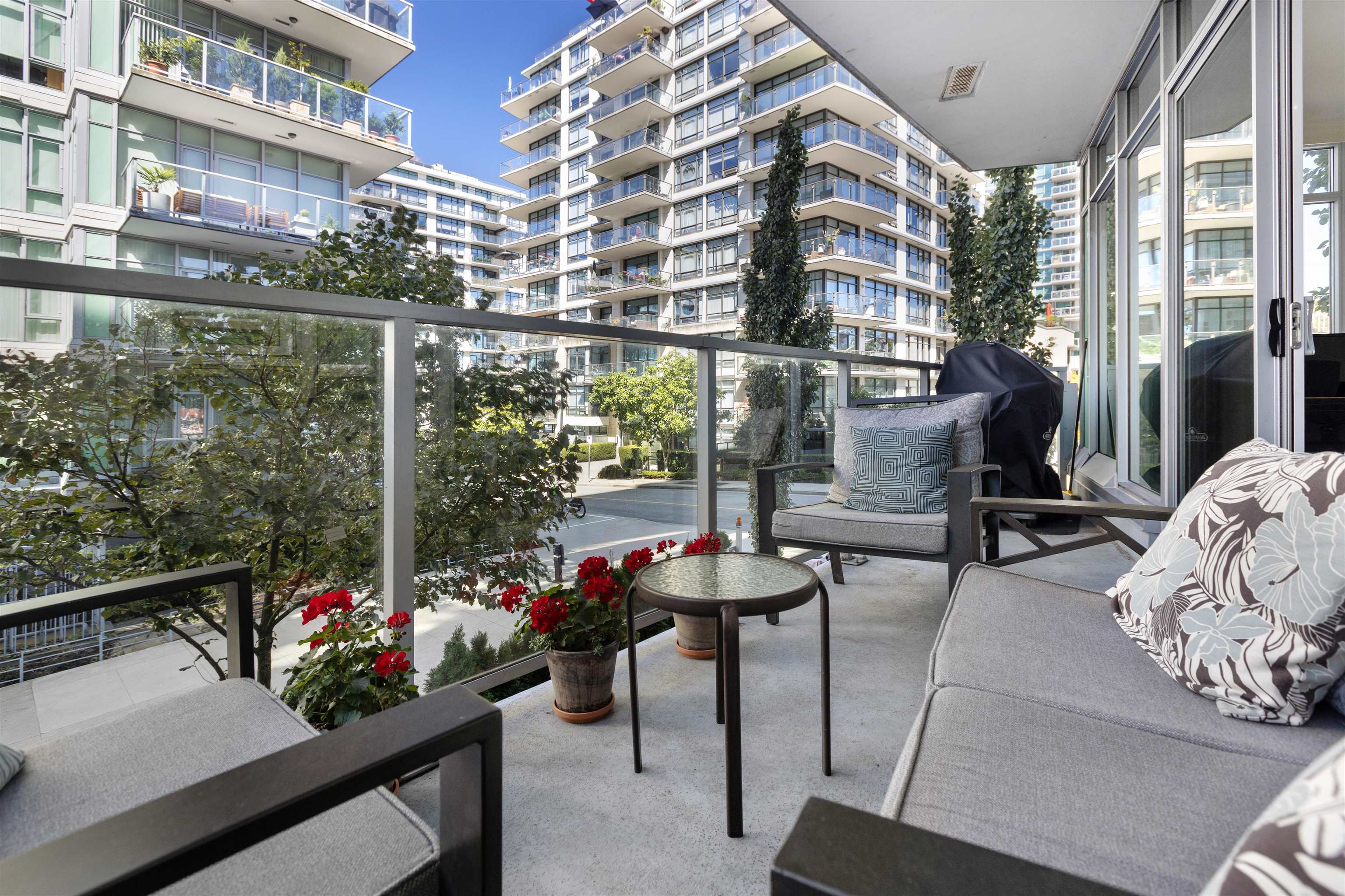 Listing image of 209 199 VICTORY SHIP WAY