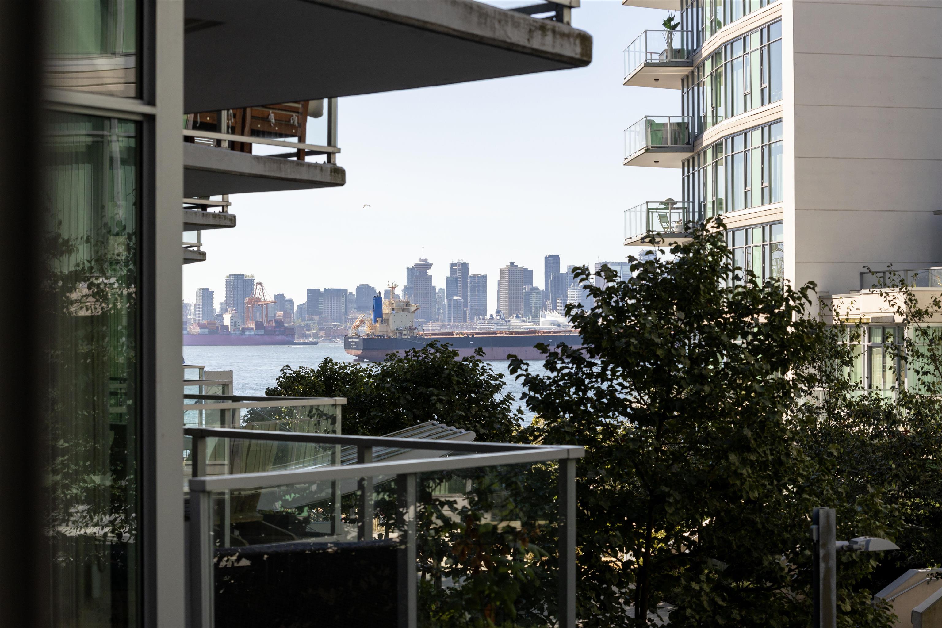 Listing image of 209 199 VICTORY SHIP WAY