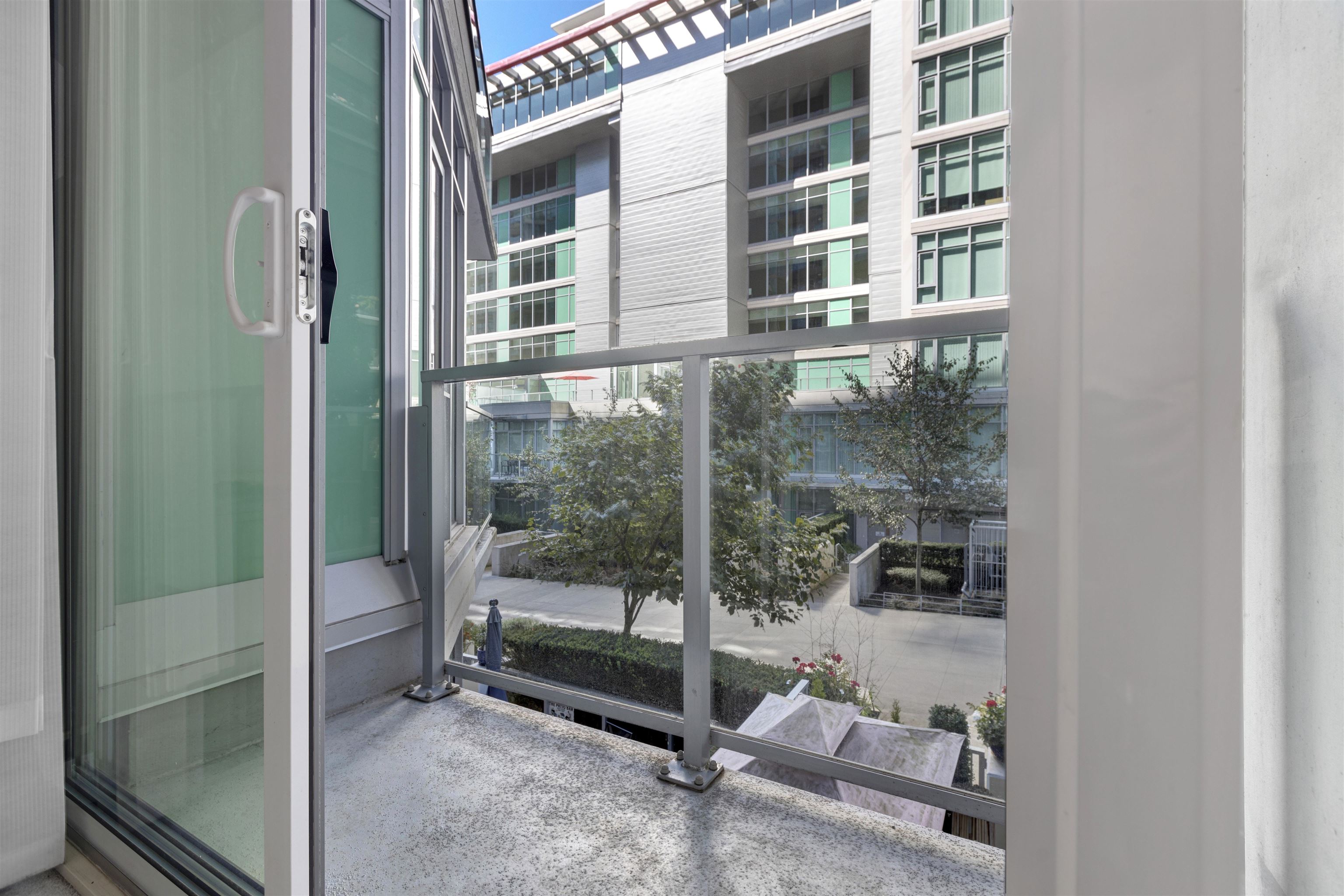 Listing image of 209 199 VICTORY SHIP WAY